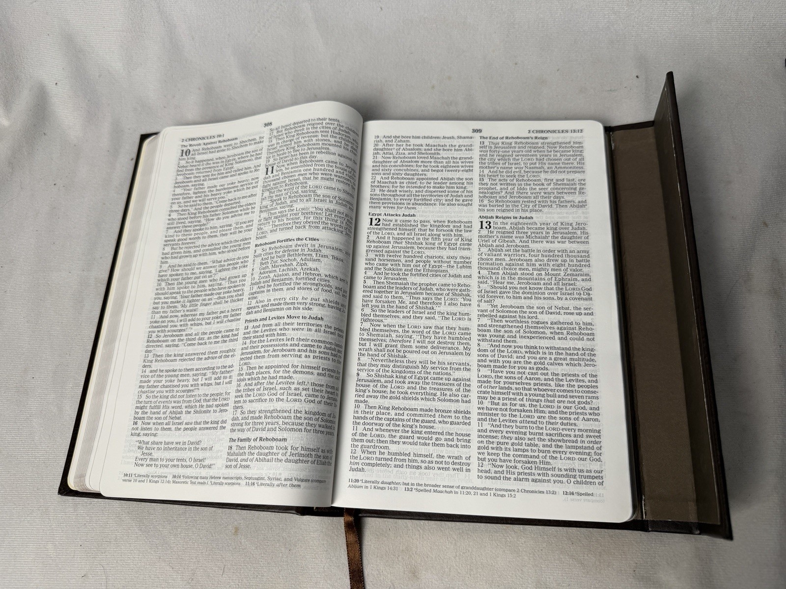 HOLY BIBLE, NKJV By Thomas Nelson – Hardcover *Excellent Condition*