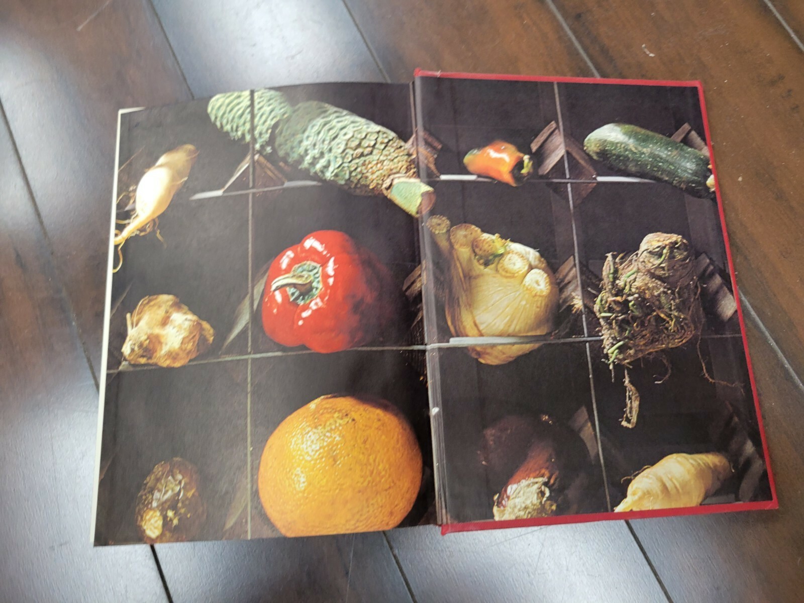 The Complete Book of World Cookery 1972 Crescent 2317 Recipes 560 pages hc
