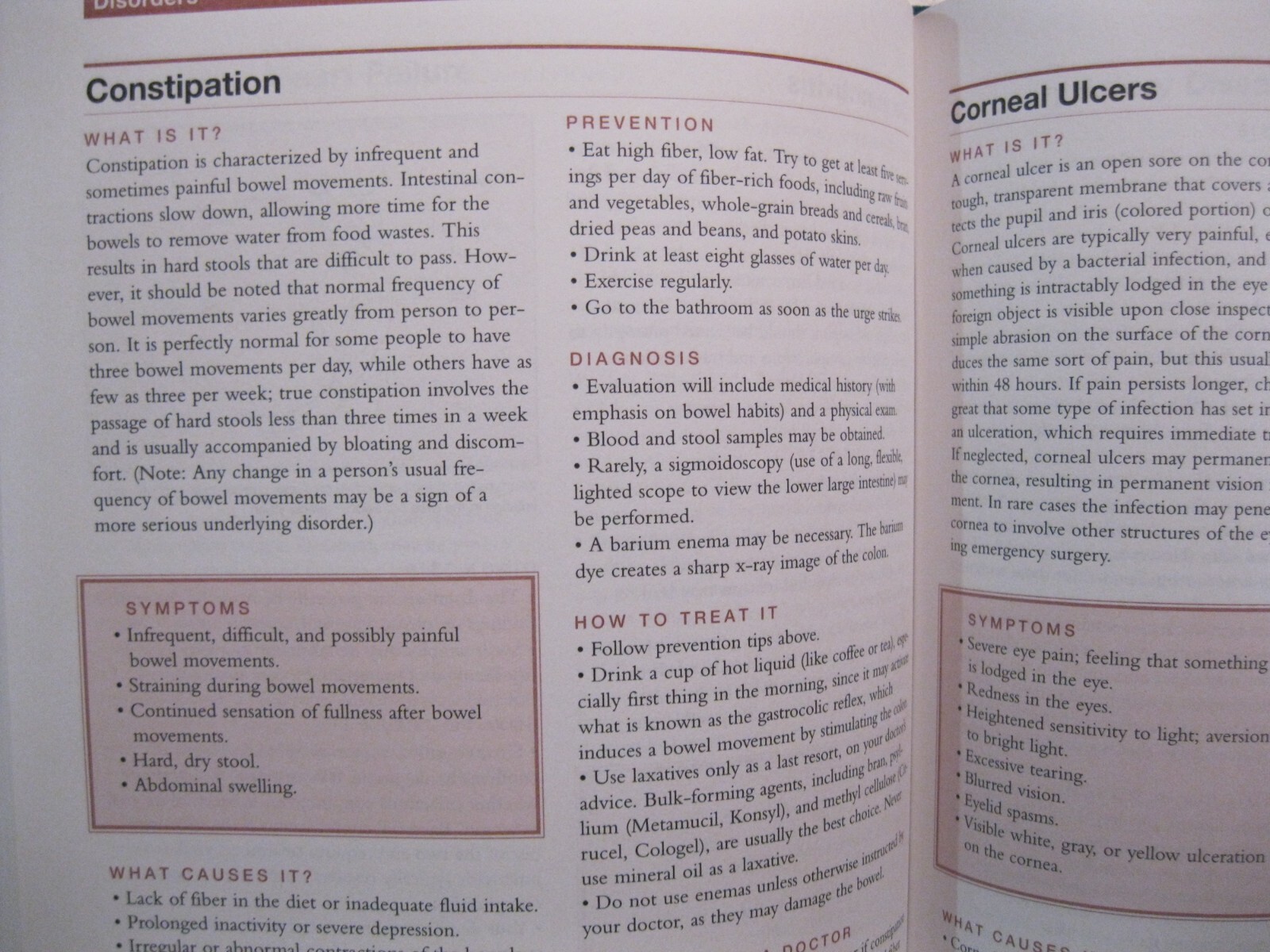 Johns Hopkins Symptoms & Remedies 1995 book great medical reference 704 pages