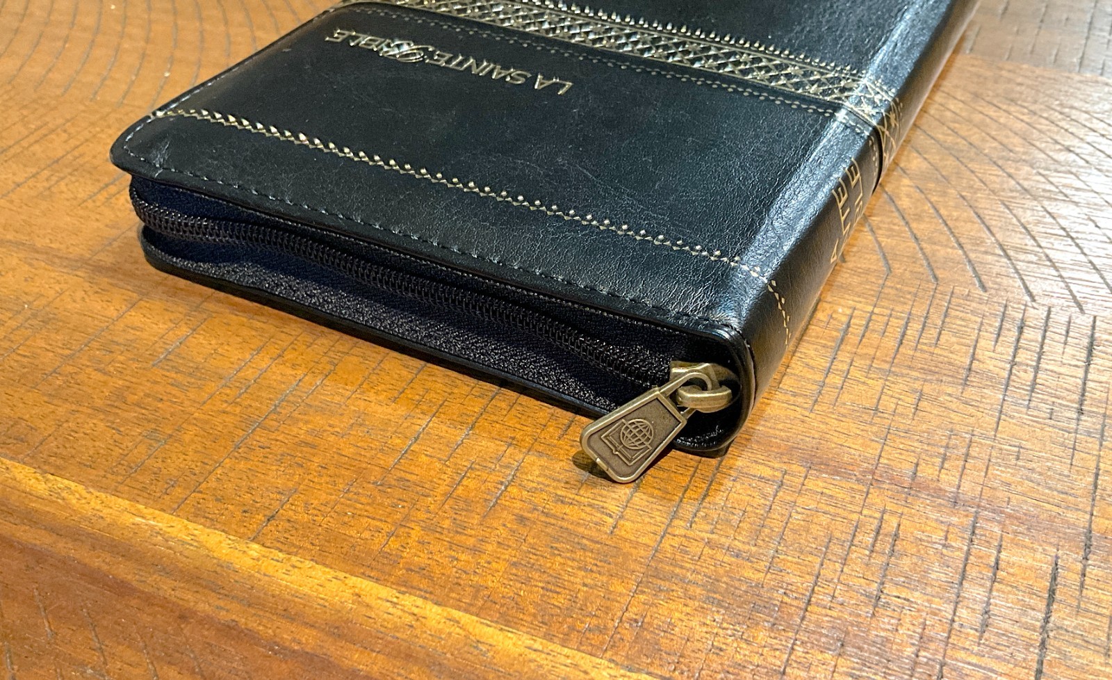 French Bible, La Sainte Bible – Segond 1910 Black Im Leather Zipper Red Letter
