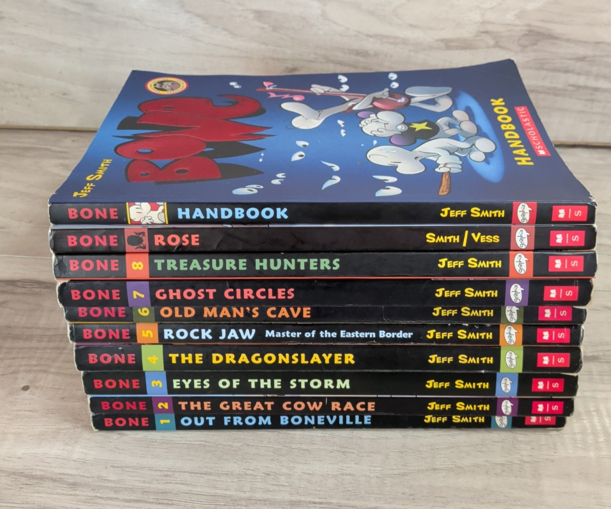 Lot of 10 BONE Graphic Novel Series by Jeff Smith Complete 1-8 & Rose Handbook