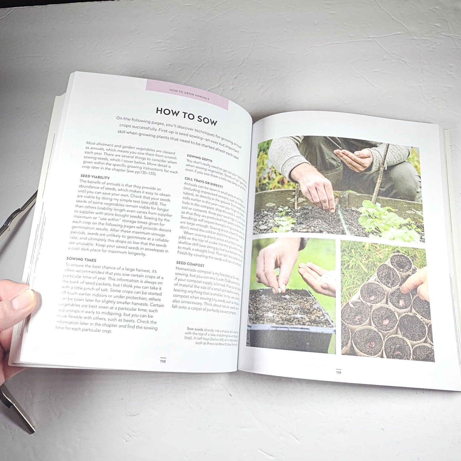 Grow Food For Free: The Sustainable, Zero-Cost, Low-Effort Way by Huw Richards