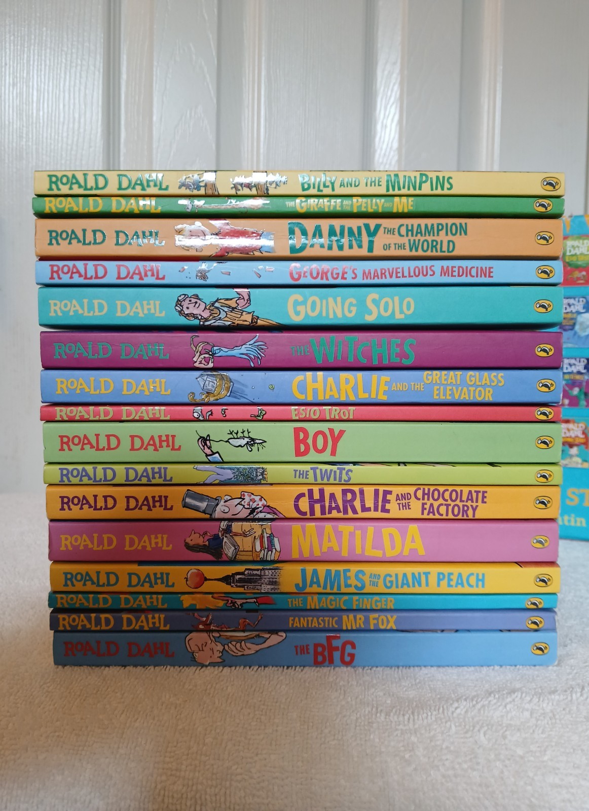 Roald Dahl Collection 16 Books Box Set – VG Books in GOOD Box