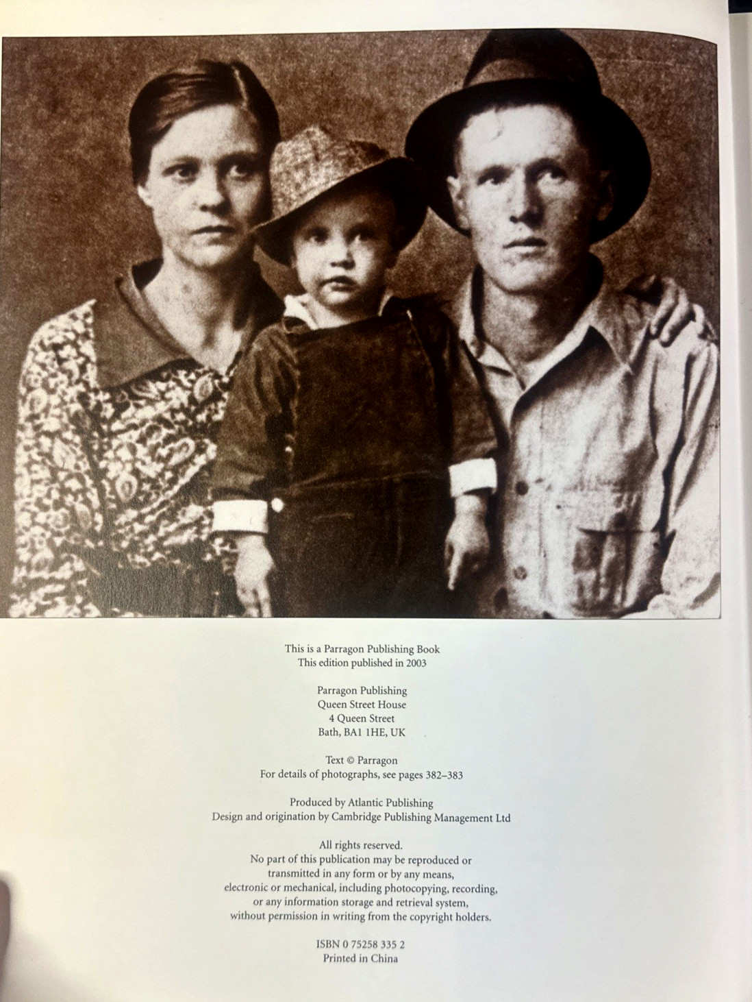 „Elvis Presley Unseen Archives“ by Marie Clayton – 383 Pages of Photos & History