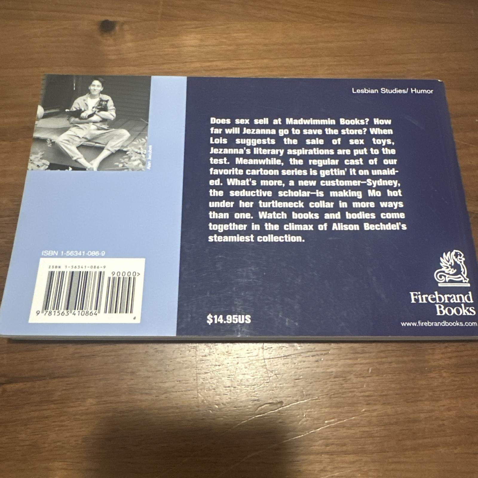 HOT, THROBBING DYKES TO WATCH OUT FOR By Alison Bechdel *Excellent Condition*