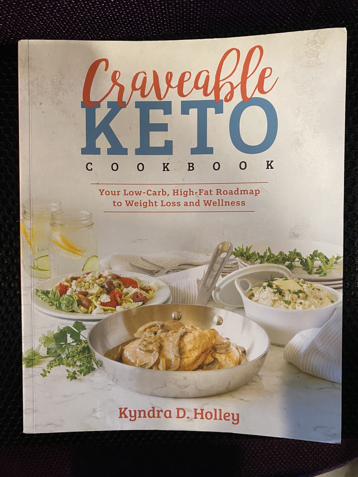 craveable Keto Cookbook. 383 Pages