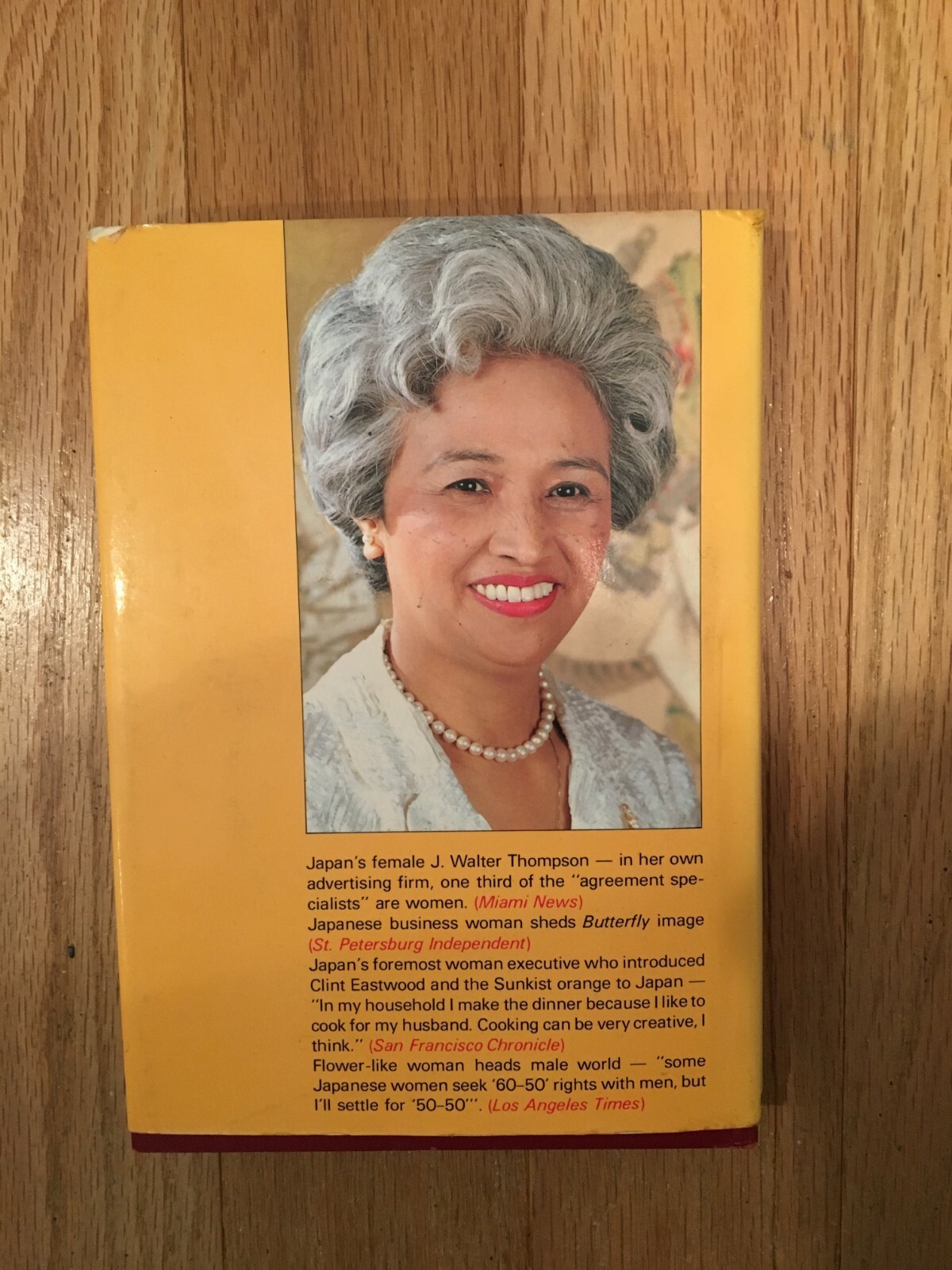 Women Executives in Japan signed by Yuriko Saisho Good Condition