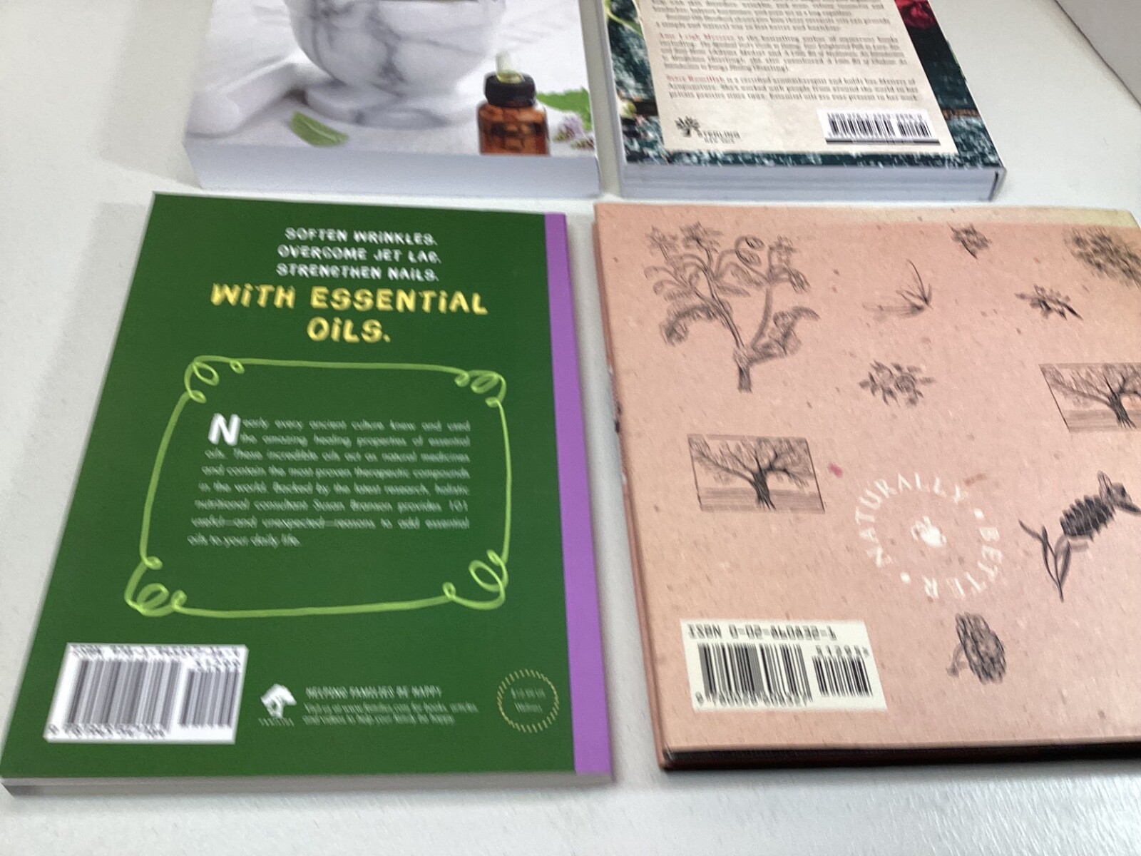 Essential Oils Handbooks Therapeutic, Recipes, Amazing Uses Lot of 4 Softcovers