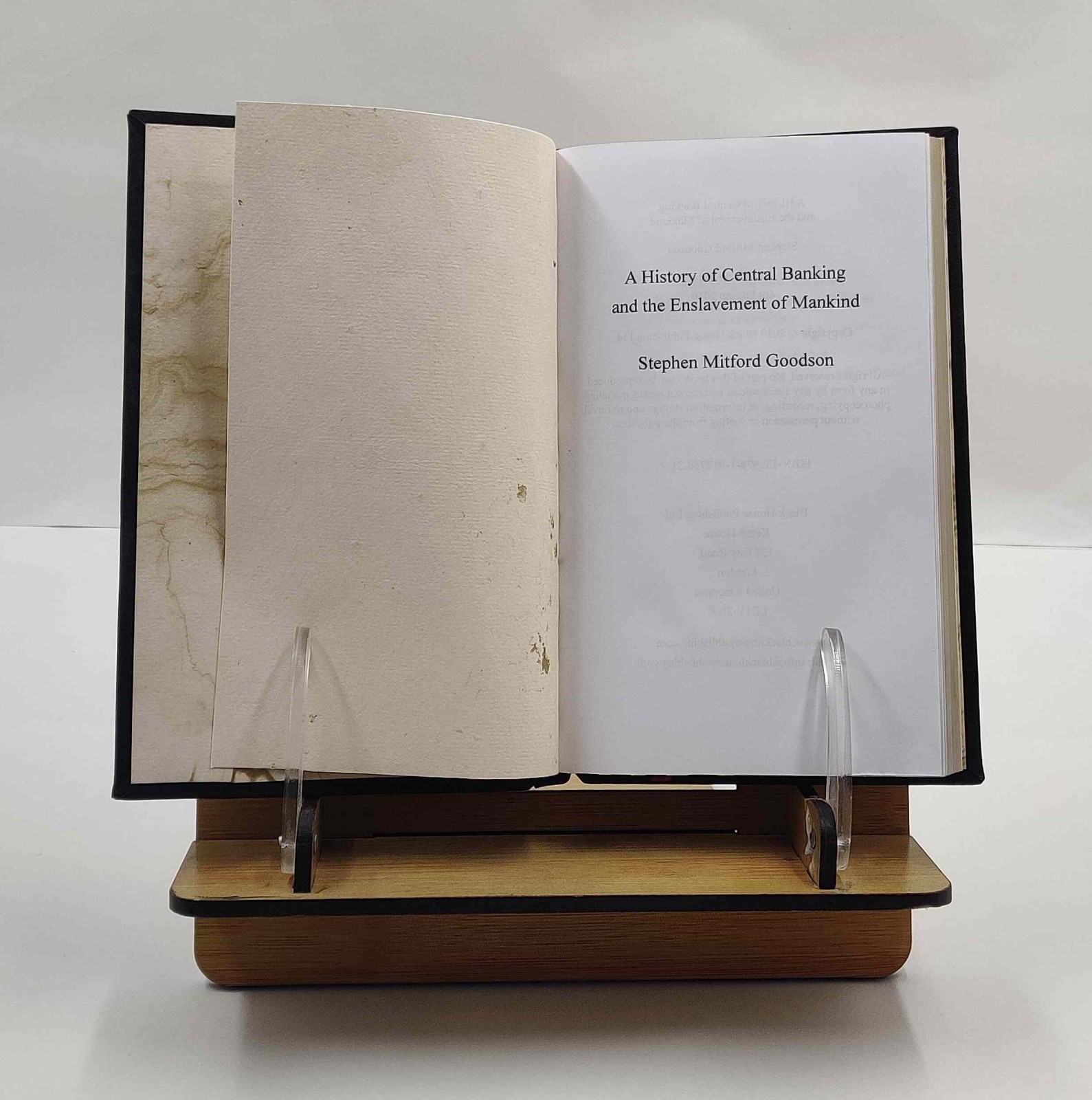 A History Of Central Banking And The Enslavement Of Mank [Premium Leather Bound]