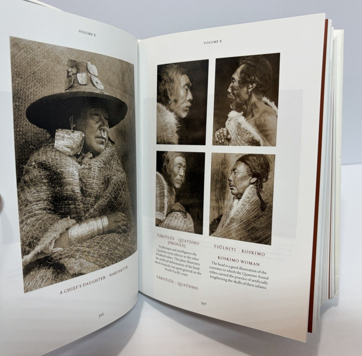 2020 „The North American Indian: The Complete Portfolios“ by Edward S. Curtis