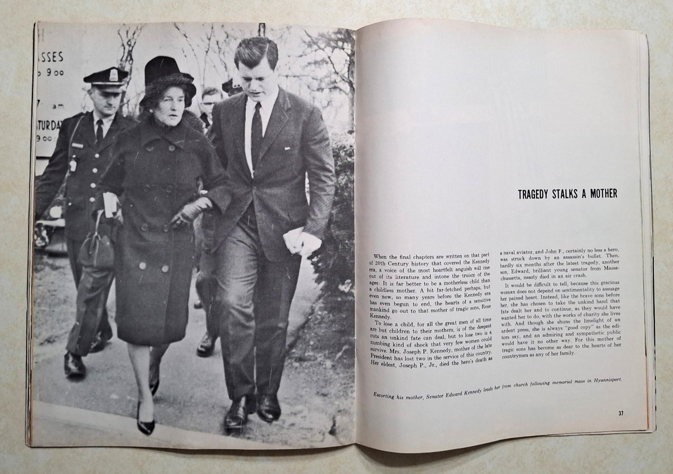 Vintage John F. Kennedy JFK Lot RFK Robert Jackie Jr. Books Magazines Cards