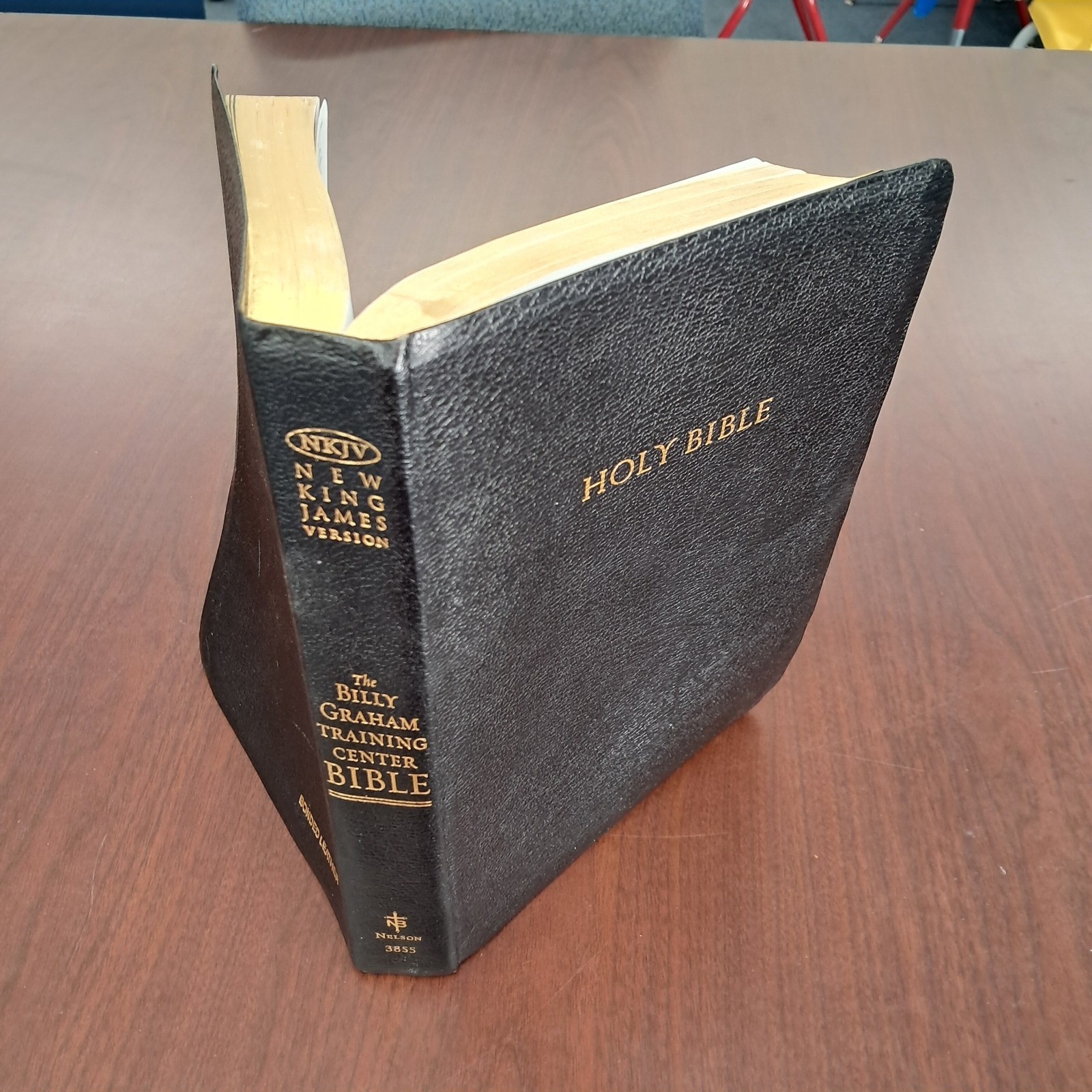 BILLY GRAHAM TRAINING CENTER BIBLE SAMARITANS PURSE NEW KING JAMES VERSION NKJV