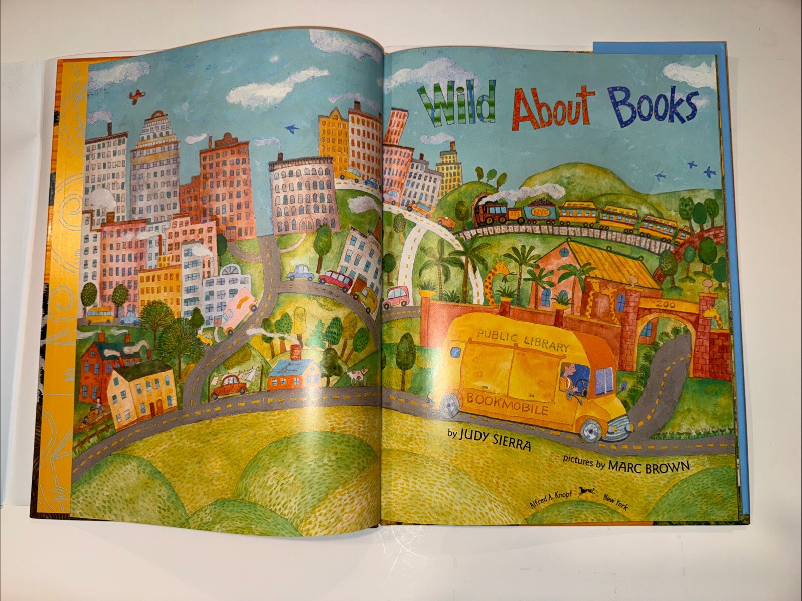 Wild About Books by Judy Sierra 2004 Hardcover w/ Dust Jacket E B White Award