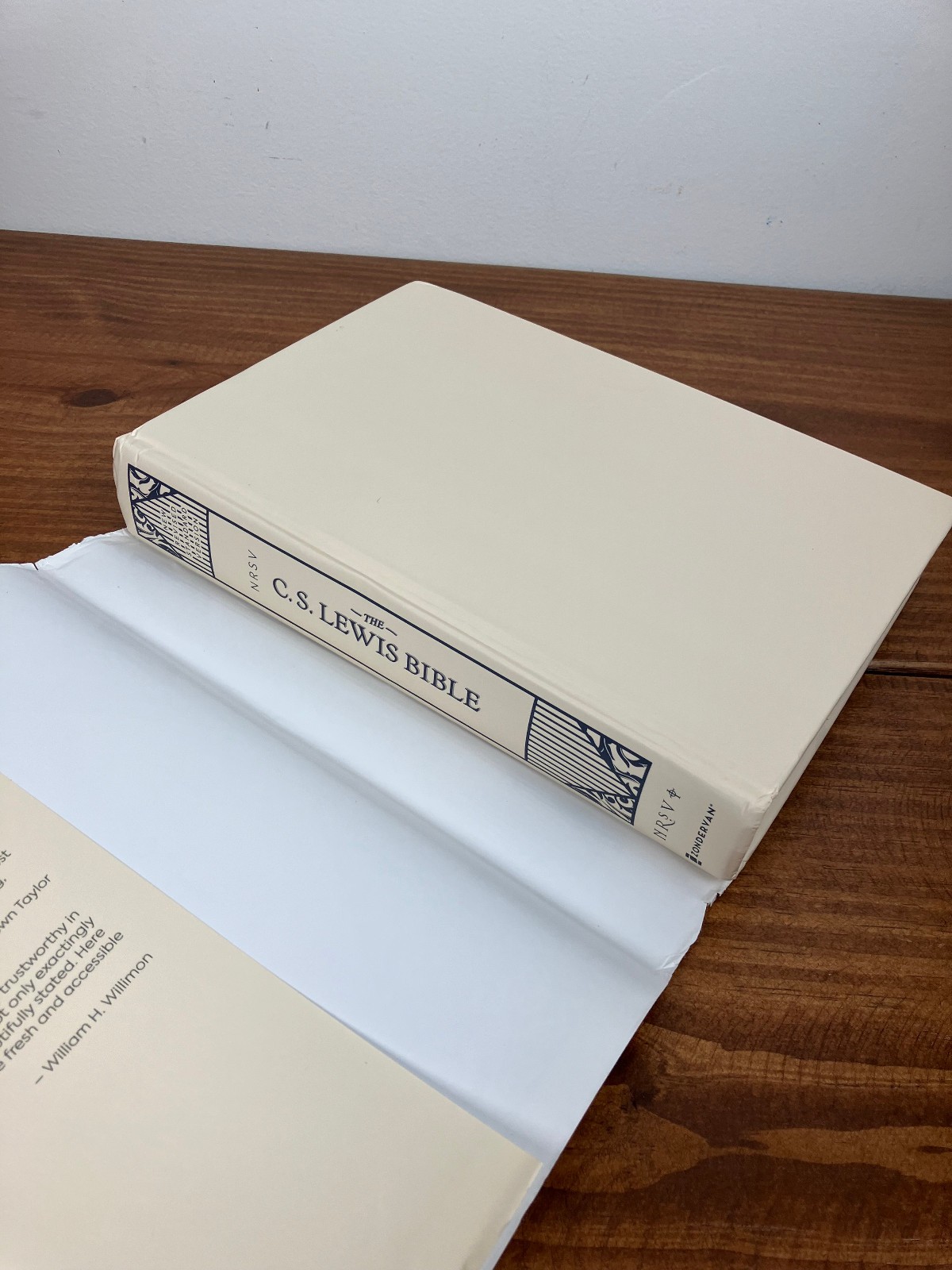 NRSV C. S. Lewis Bible Comfort Print Reading Reflection Inspiration Hardcover