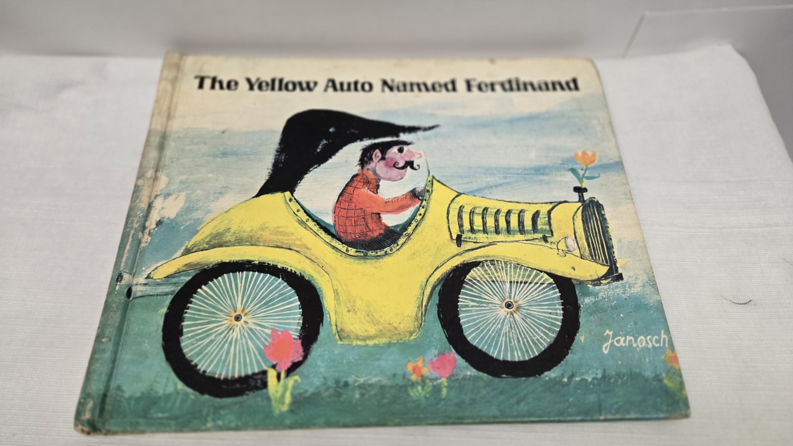 VTG The Yellow Auto Named Ferdinand Hardcover Book By Janosch 1973 Ex-Library