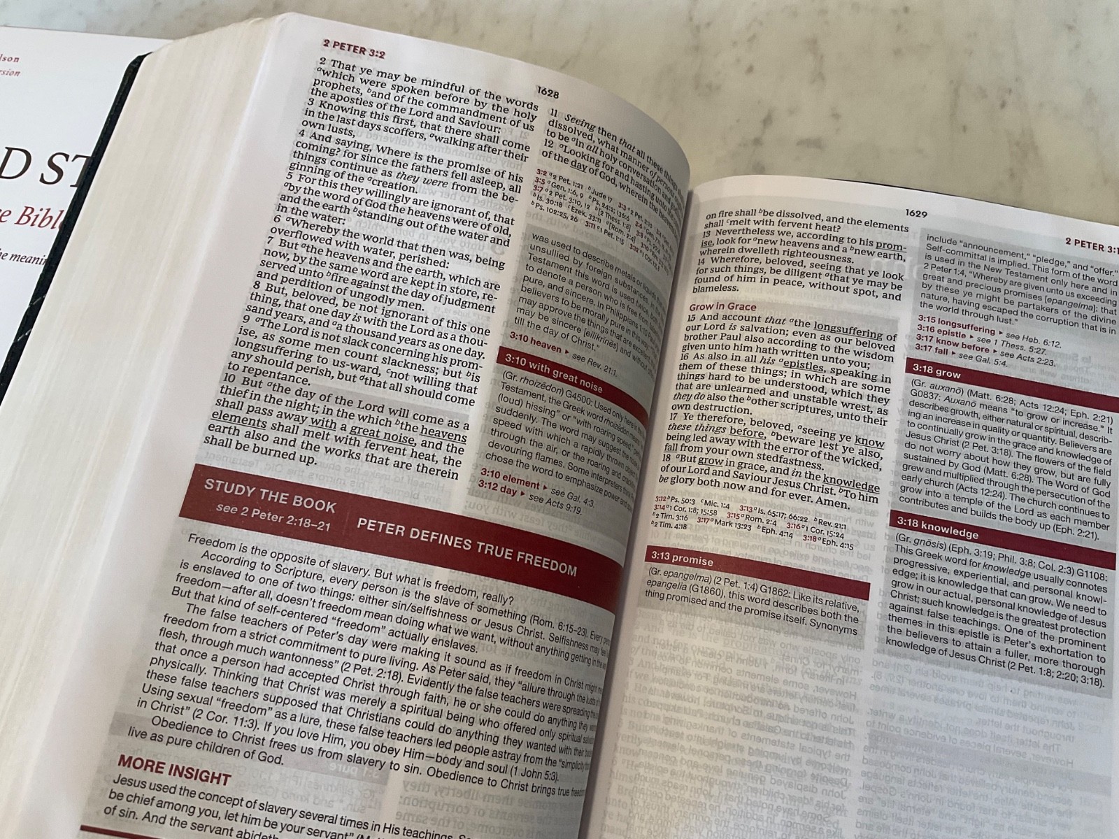 KJV Word Study Reference Bible Comfort Print Black Leather-Soft