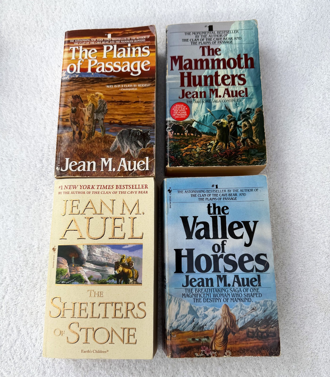 Lot of 6 – Jean Auel – Earth’s Children Series – Complete series 1-6 -Mixed lot