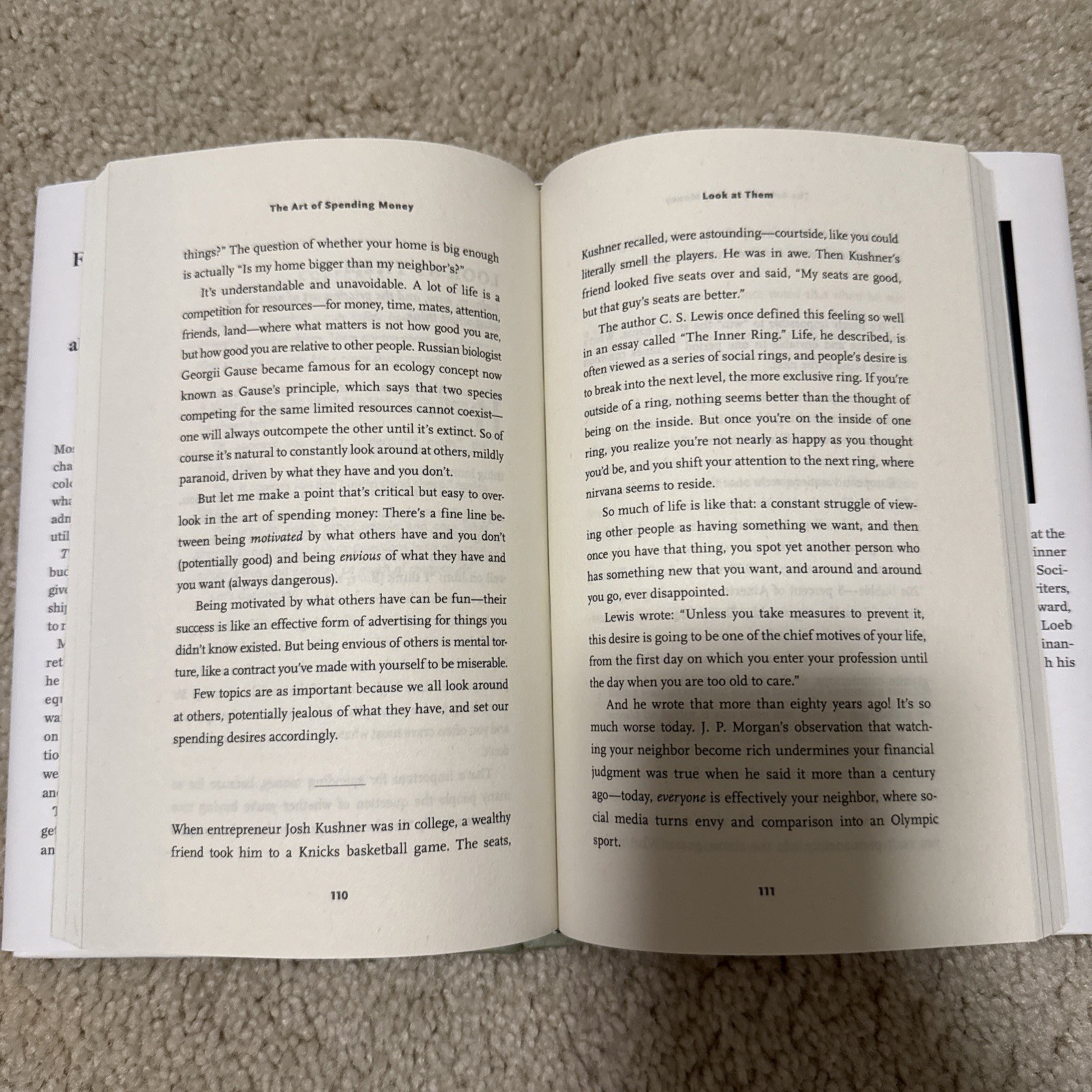 The Art of Spending Money: Simple – Hardcover, by Housel Morgan – Very Good u