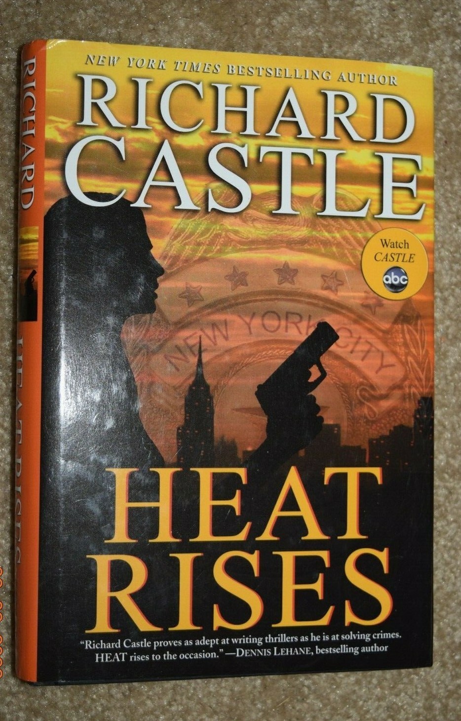 RICHARD CASTLE: „HEAT RISES,“ 301 Pages, Hard Cover Book, (c) ABC STUDIOS