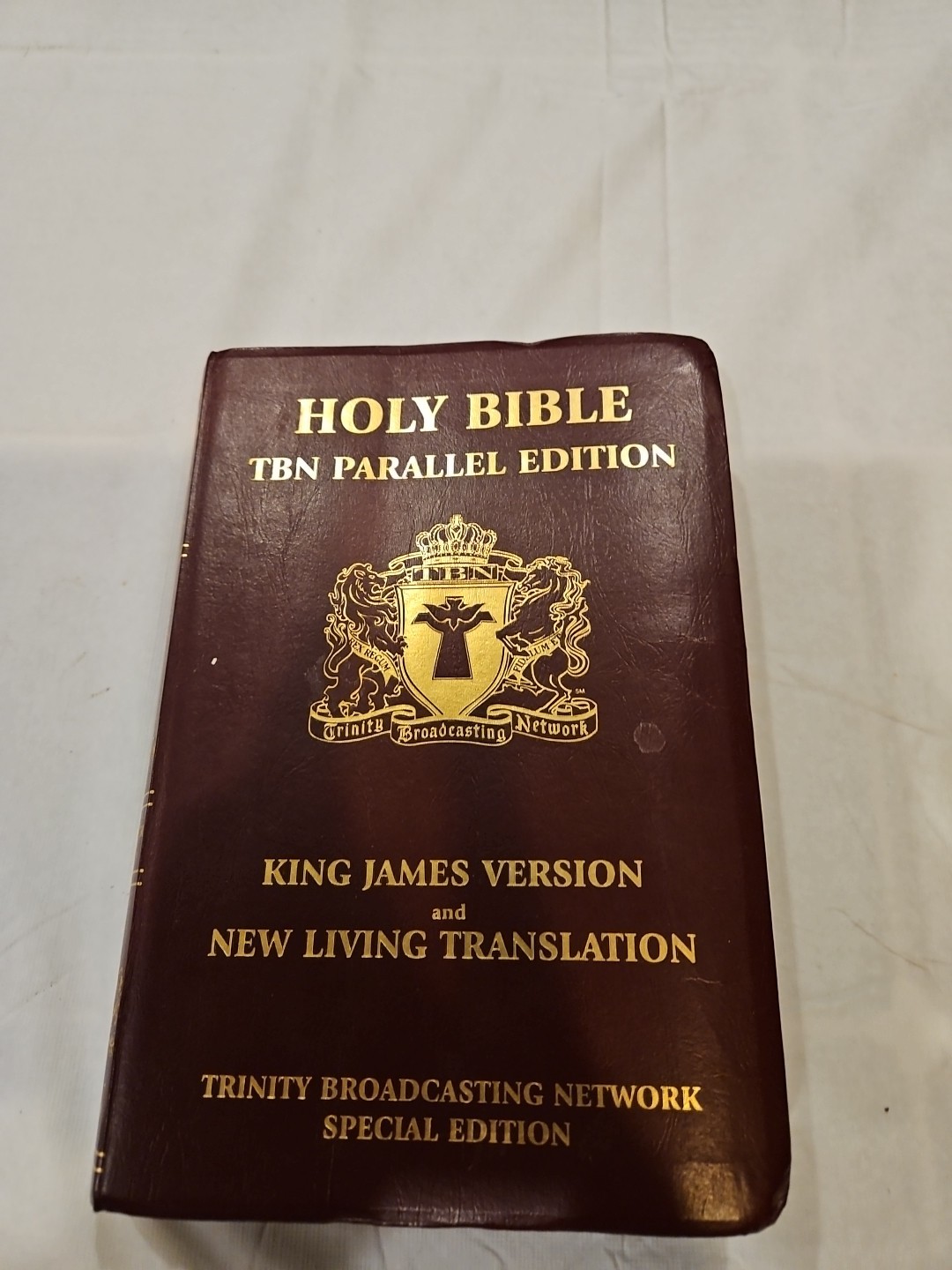 Holy Bible TBN Parallel Edition King James Version Living Translation KJV NLT