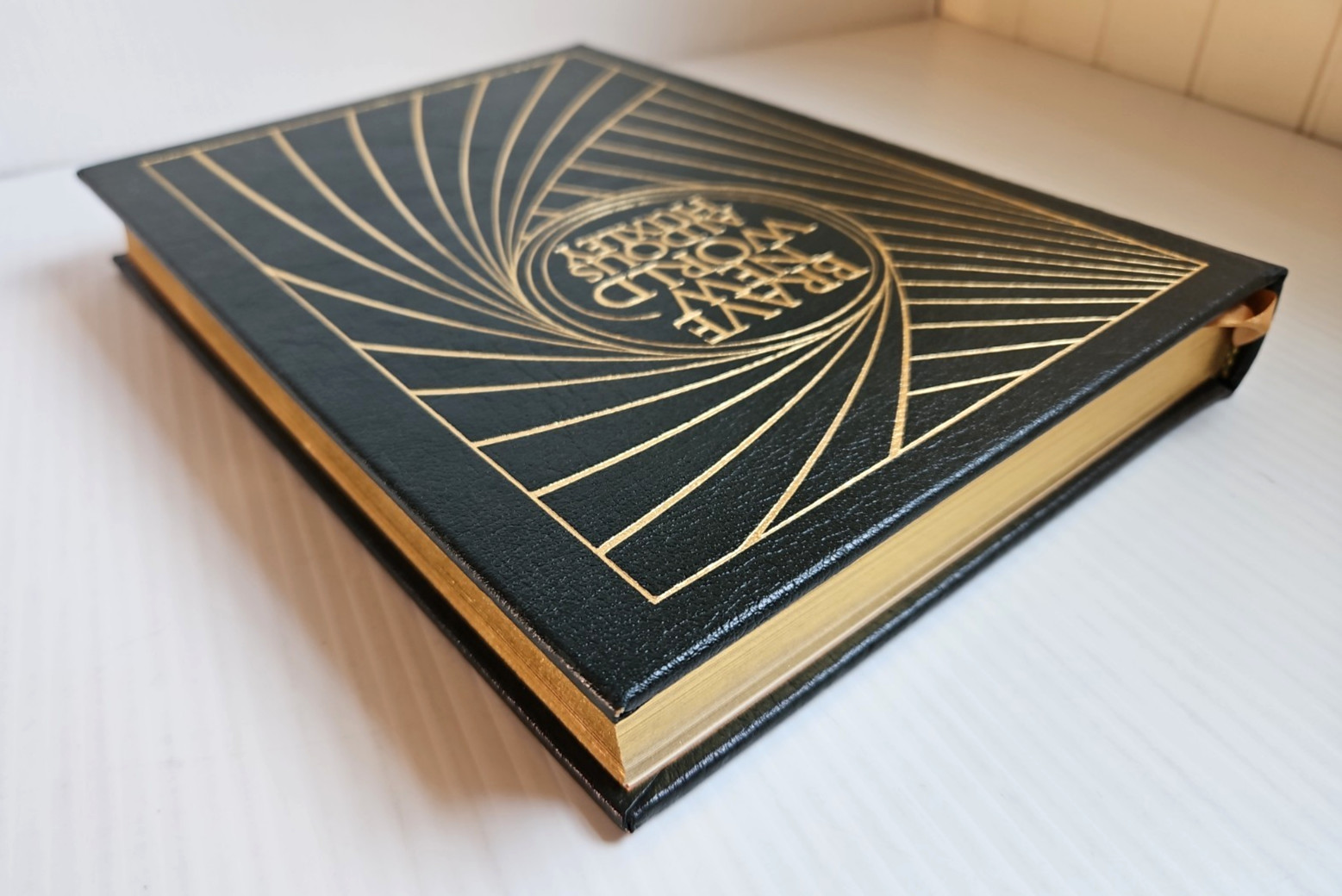 Brave New World Aldous Huxley Leather Bound Collectors Edition Easton Press NICE