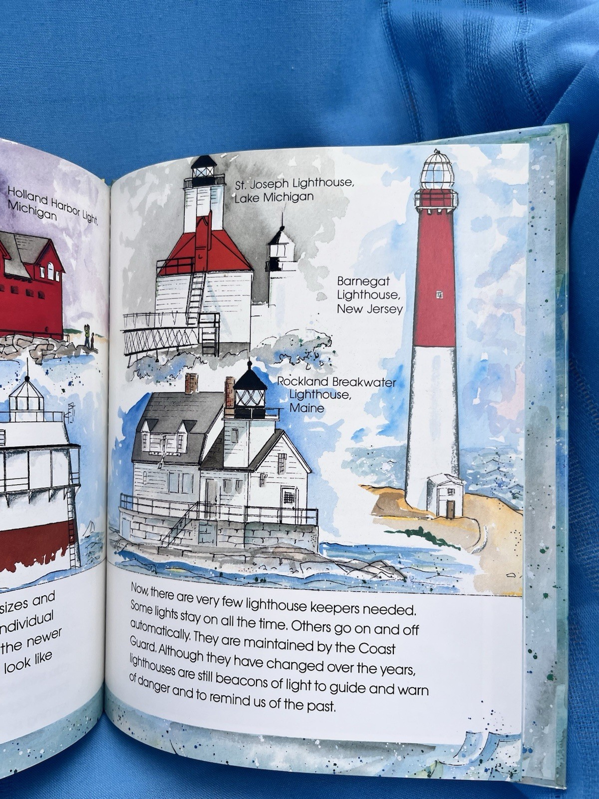BEACONS OF LIGHT LIGHHOUSES Gail Gibbons ILLUS HC DJ Signed 1st Edition 1990 AA1