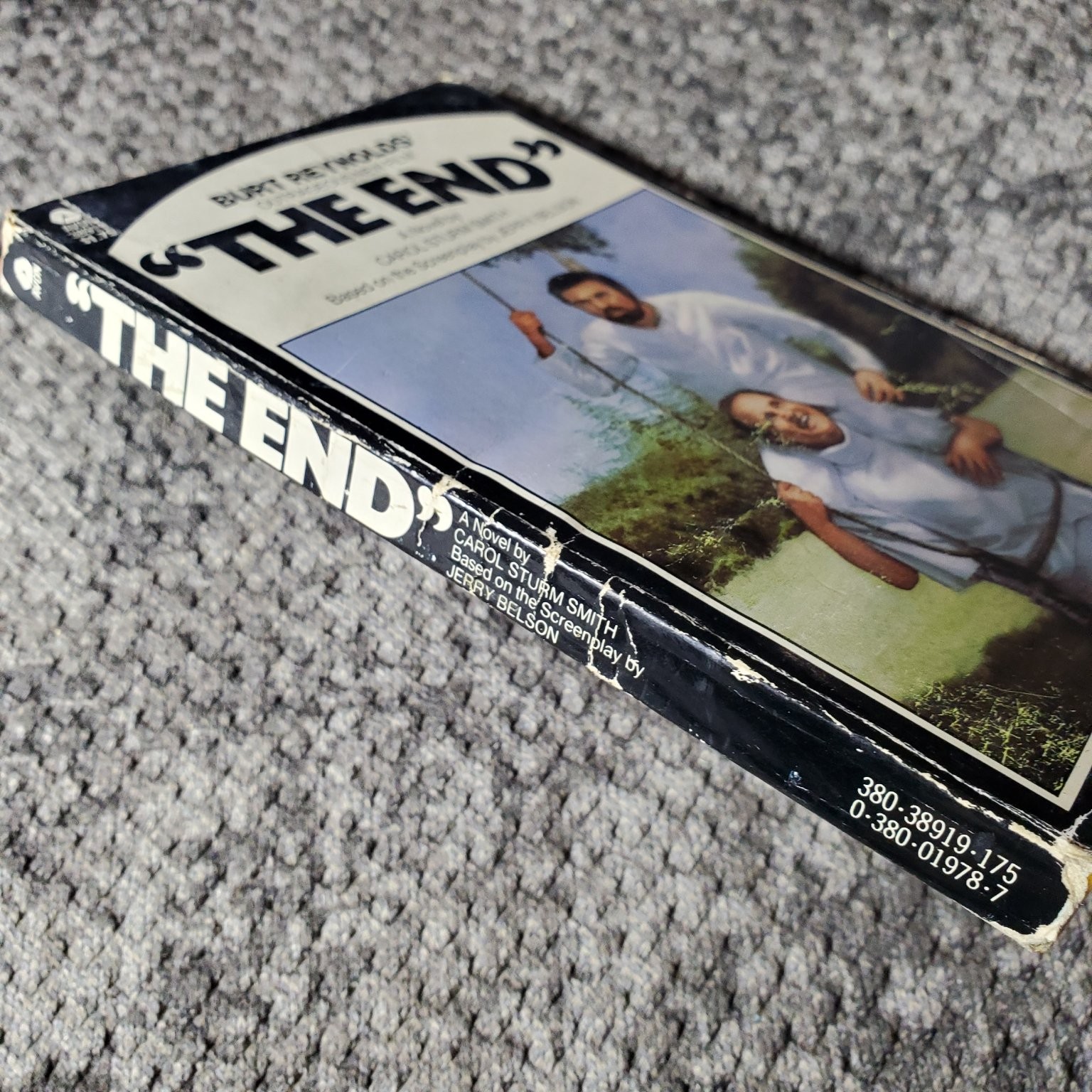 The End Carol Sturm Smith 1978 First Avon Printing Burt Reynolds Film Novel Avon