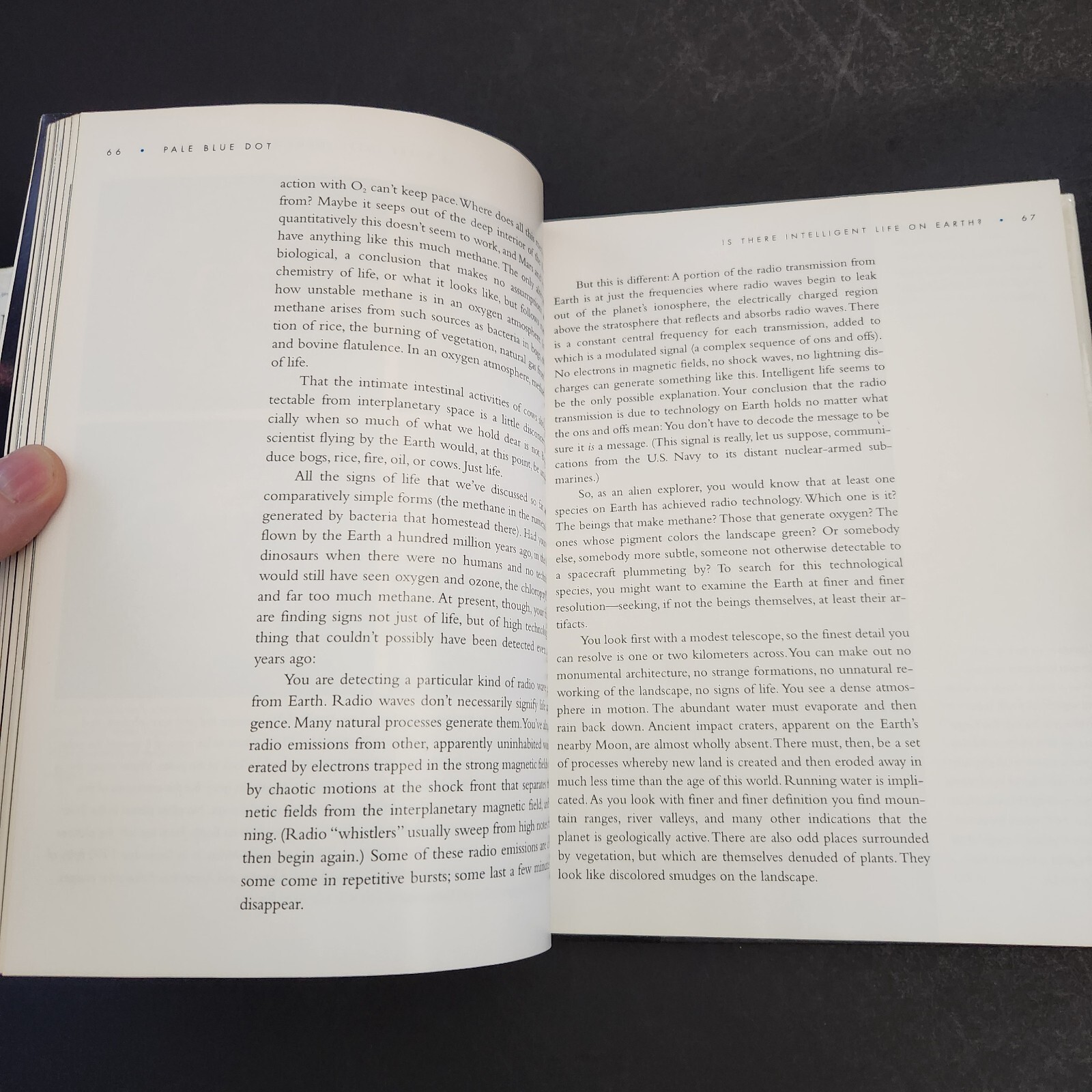 Pale Blue Dot * A Vision of the Human Future in Space 1st Edition- Carl Sagan