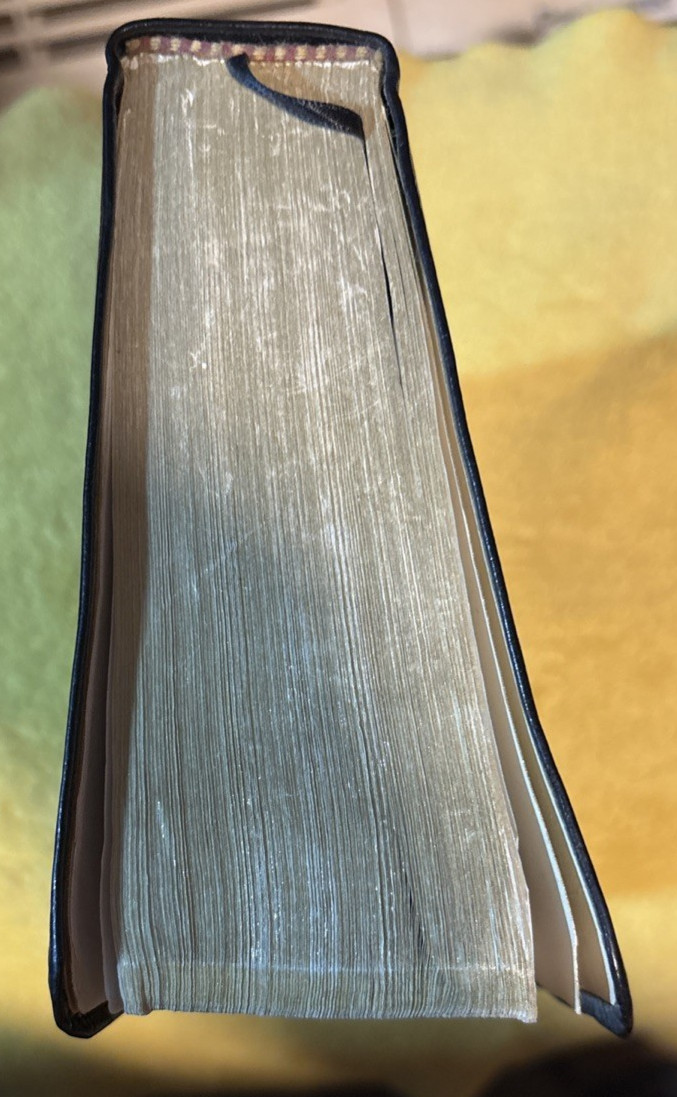 New World Translation of the Holy Scriptures Jehovah JW Bible 1984 Watch Tower