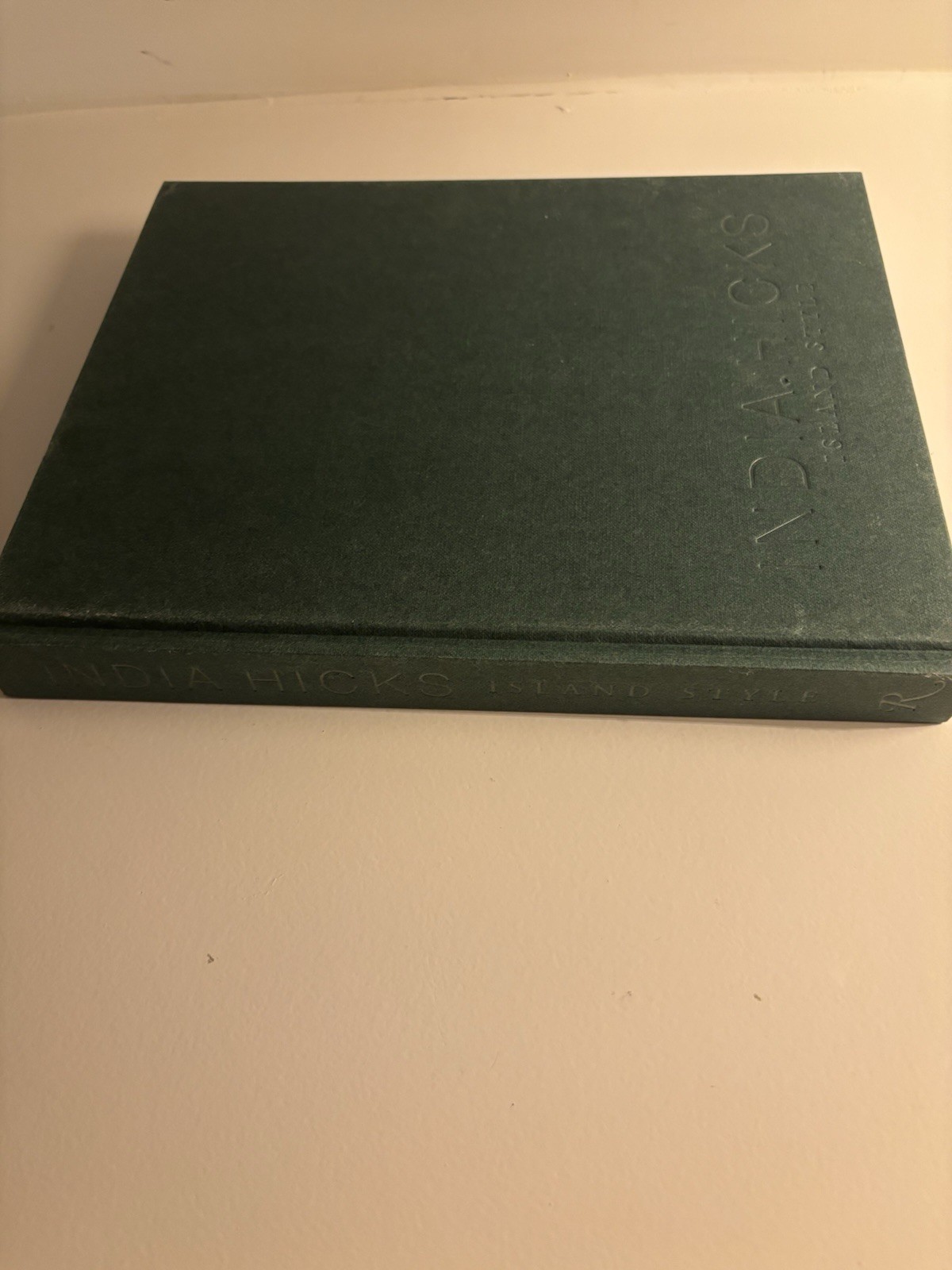 India Hicks India Hicks: Island Style Hardcover Interior Design Book