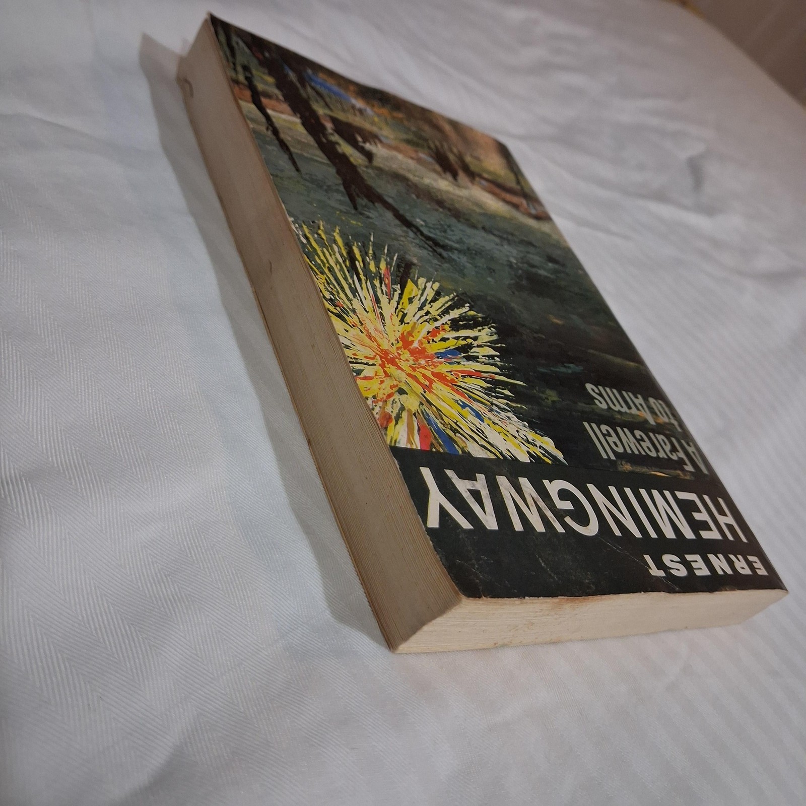 Vintage A Farewell To Arms Ernest Hemingway War Novel Paperback Scribner Library