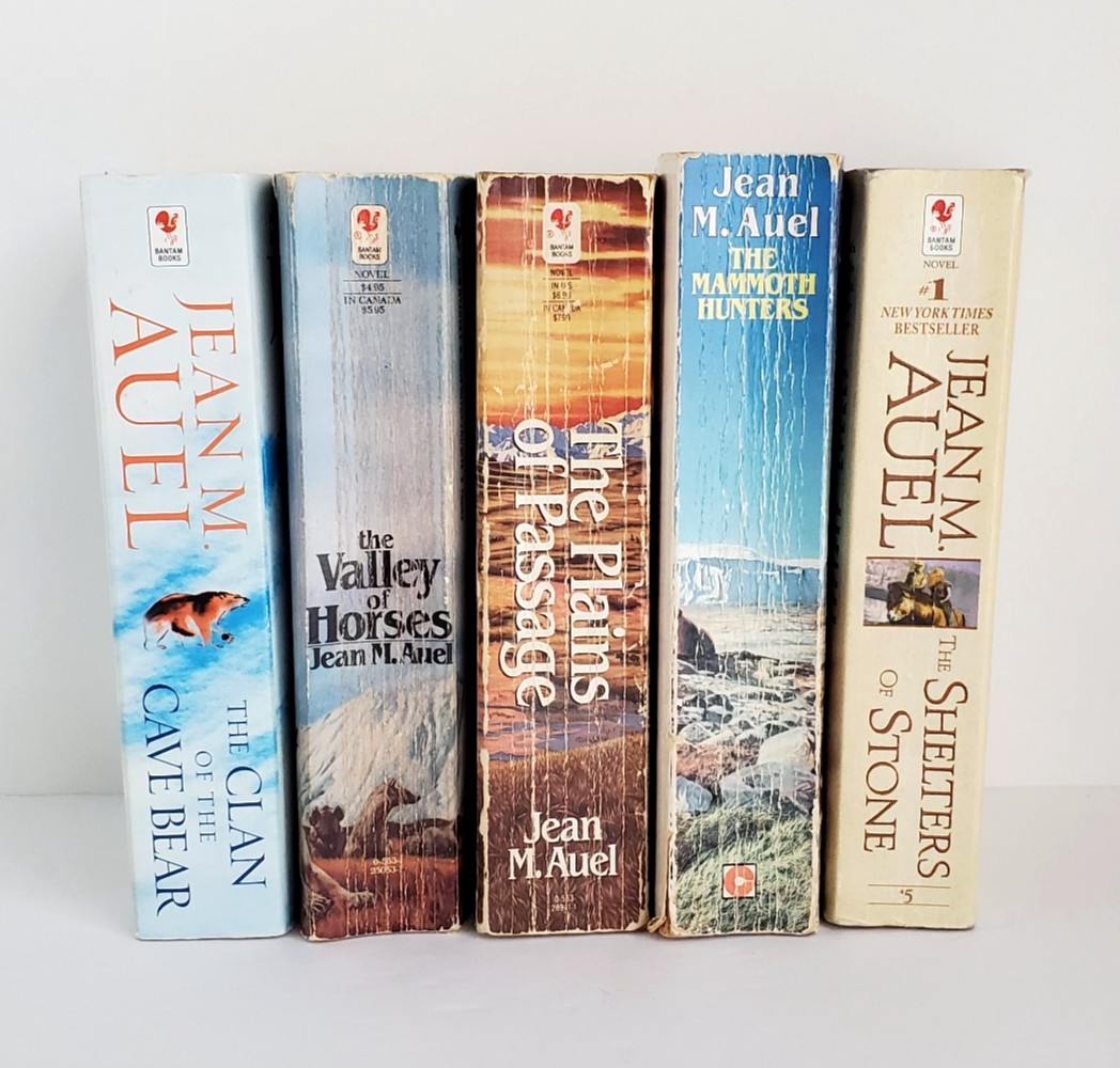 Jean M. Auel’s Earth’s Children Paperback Series (Books 1 Through 5)