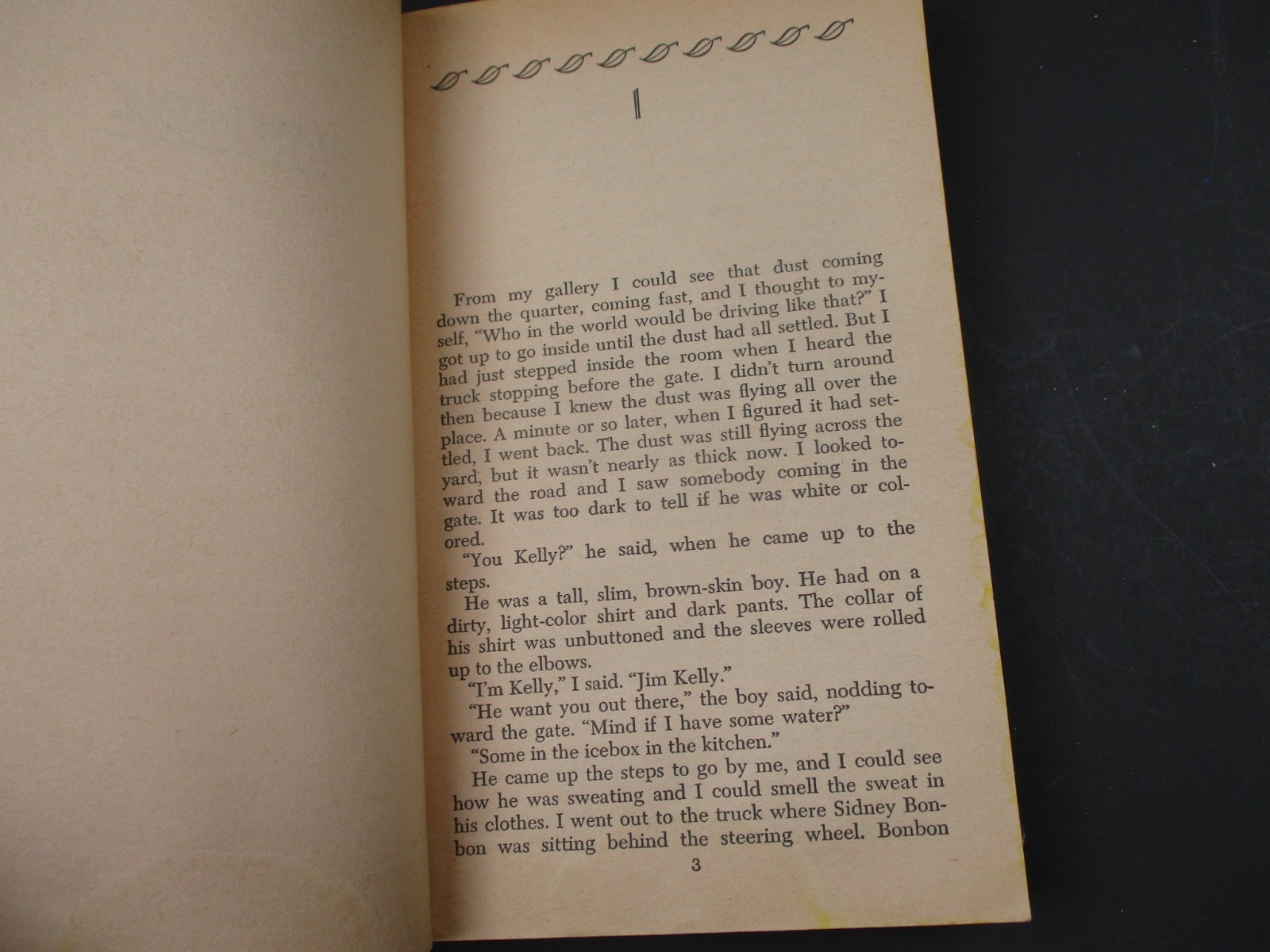 OF LOVE AND DUST by Ernest J. Gaines Bantam Book 1969 Paperback PB-N4622 SLEAZE