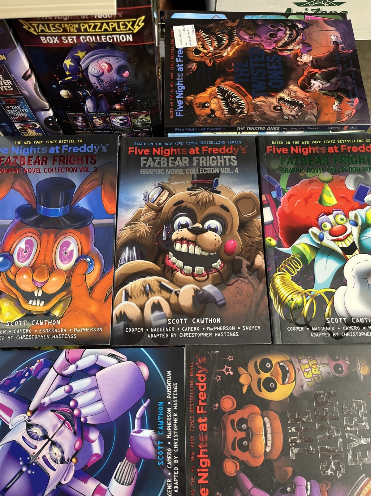 Five Nights at Freddy’s Books Lot of 31 Graphix Paperback Fazebear Pizzaplex