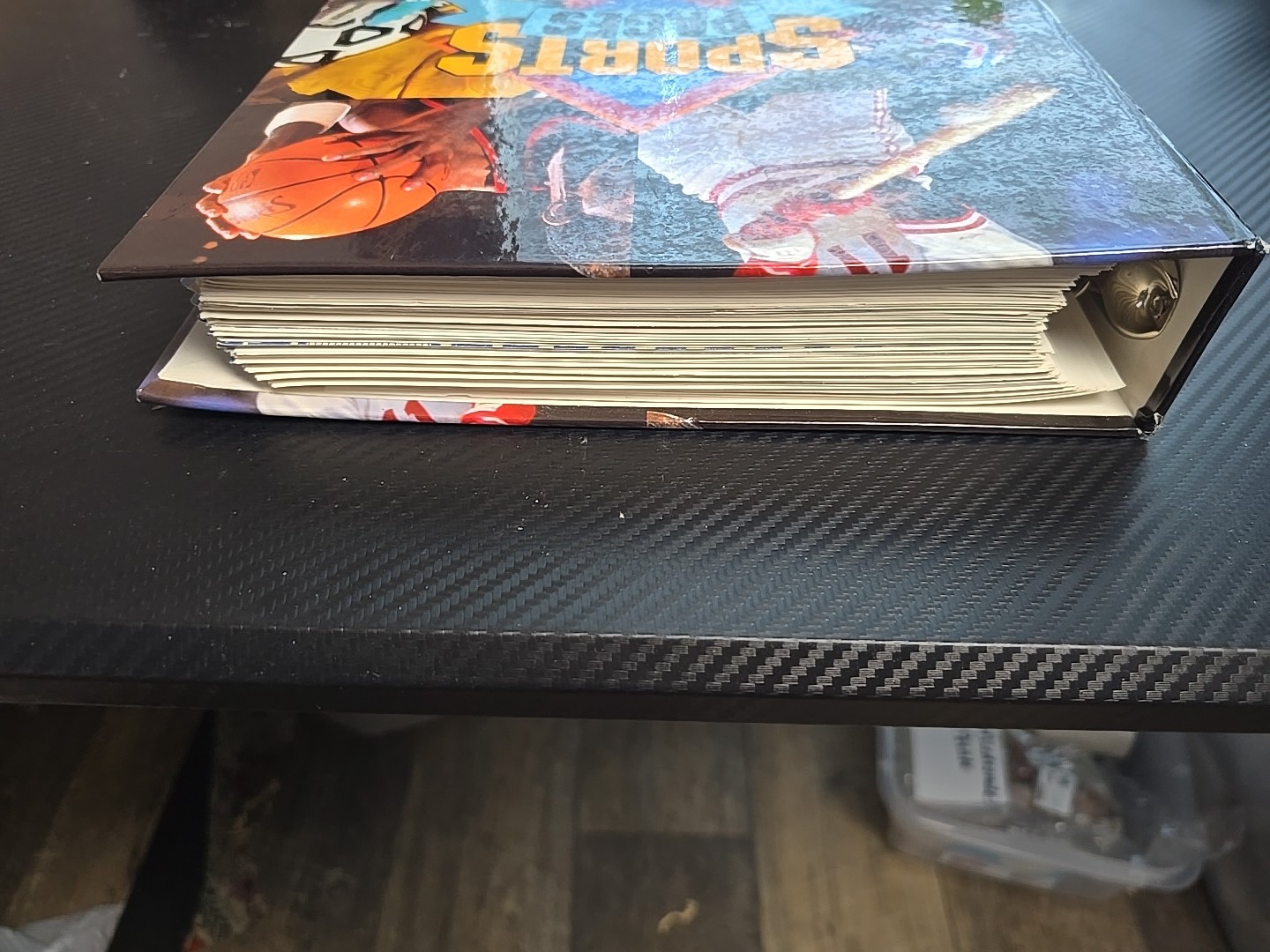 Vintage 1996 „Sports Pages: The Book For Sports Fans“ Collector’s Hardcover Bind