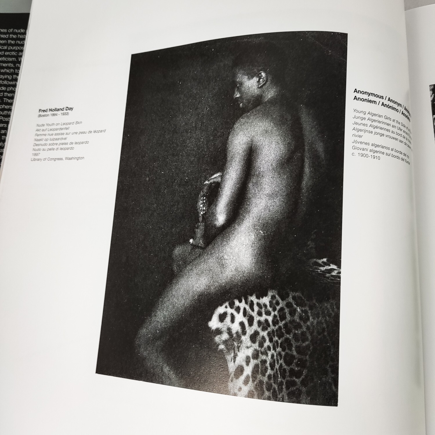 THE STORY OF NUDE PHOTOGRAPHY – HARDCOVER BOOK | SCALA GROUP 504 PAGES