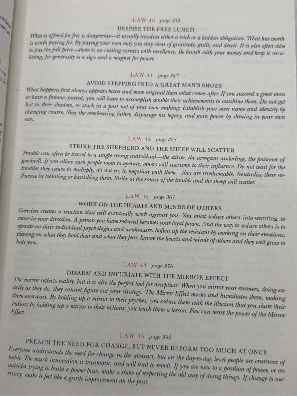The 48 Laws of Power (The Robert Greene Collection) – Paperback – GOOD CUSTOM