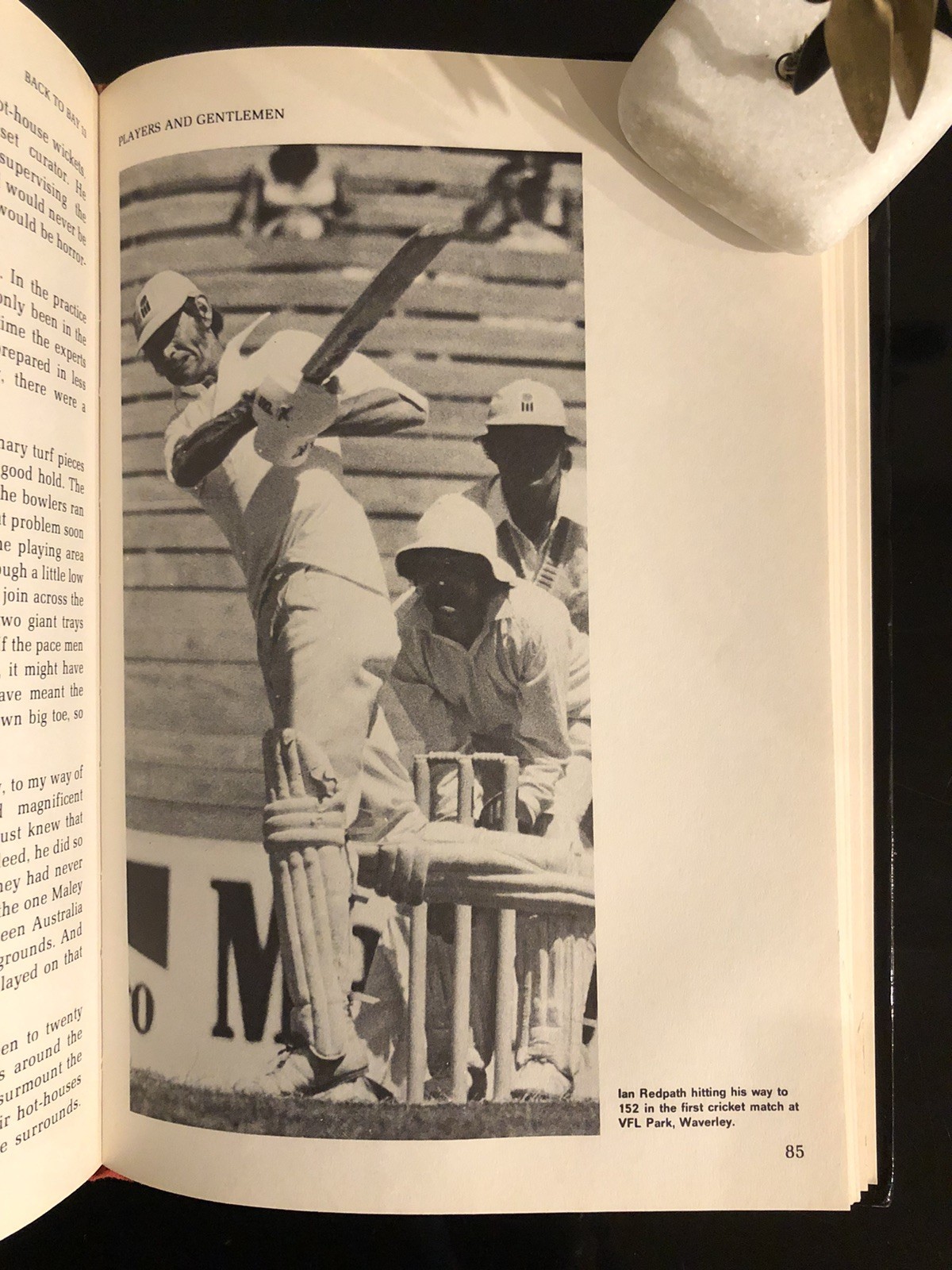 Signed Copy (from 3 players) Max Walker Back To Bay 13 G.Spark Ed. 1980 First Ed
