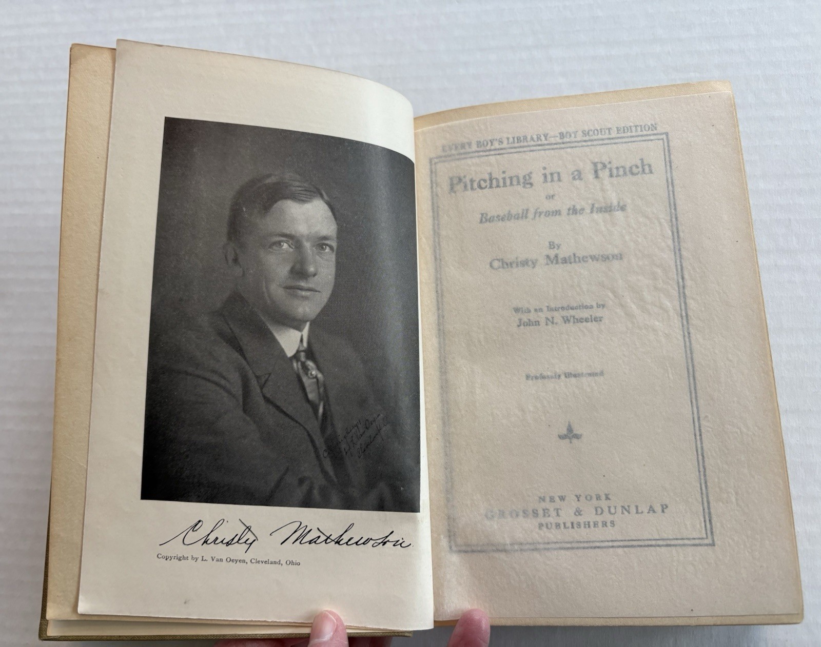 Antique PITCHING IN A PINCH/Matthewson 1913 Boy Scout Edition Illustrated HC -VG