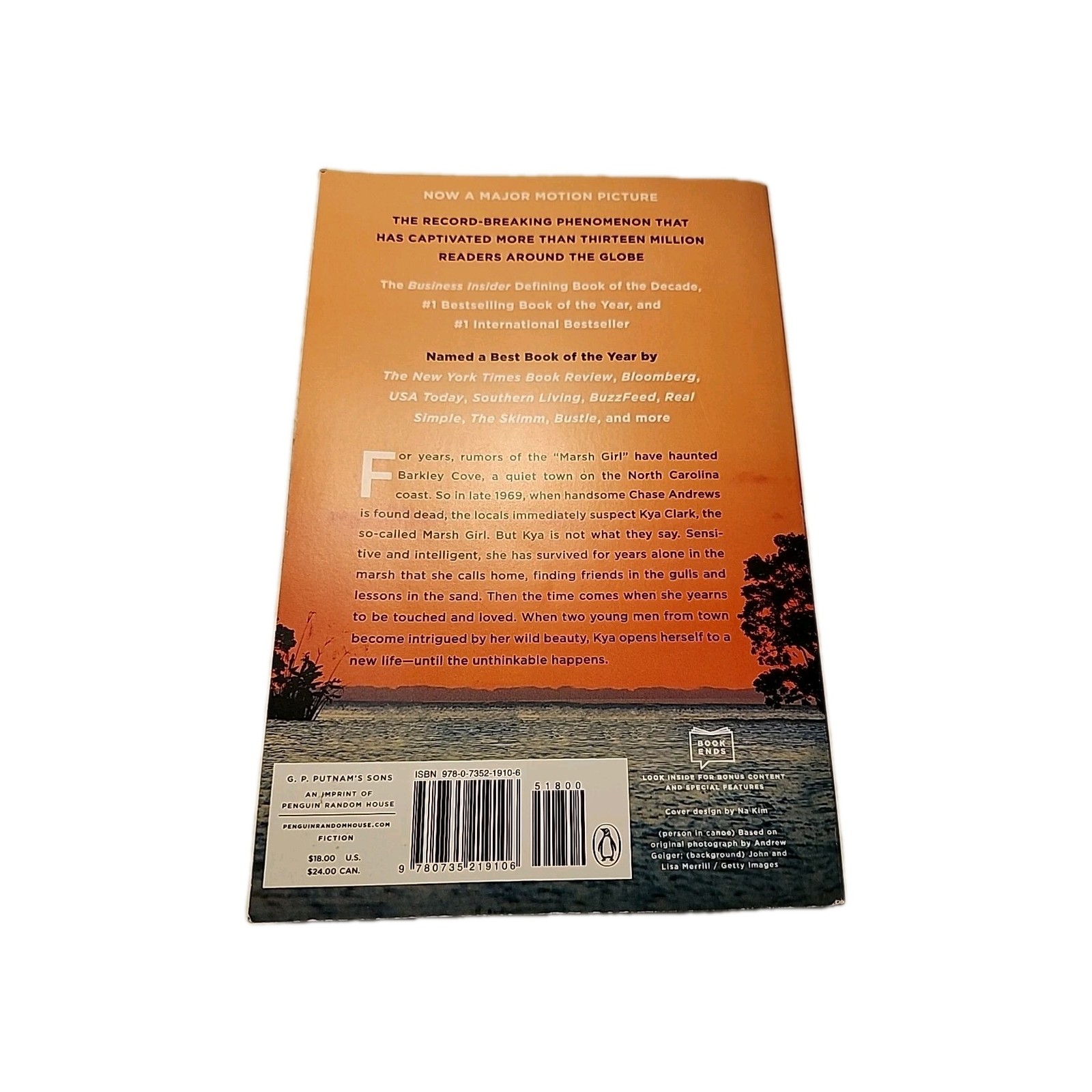 Where the Crawdads Sing : Reese’s Book Club (a Novel) by Delia Owens (2021,…