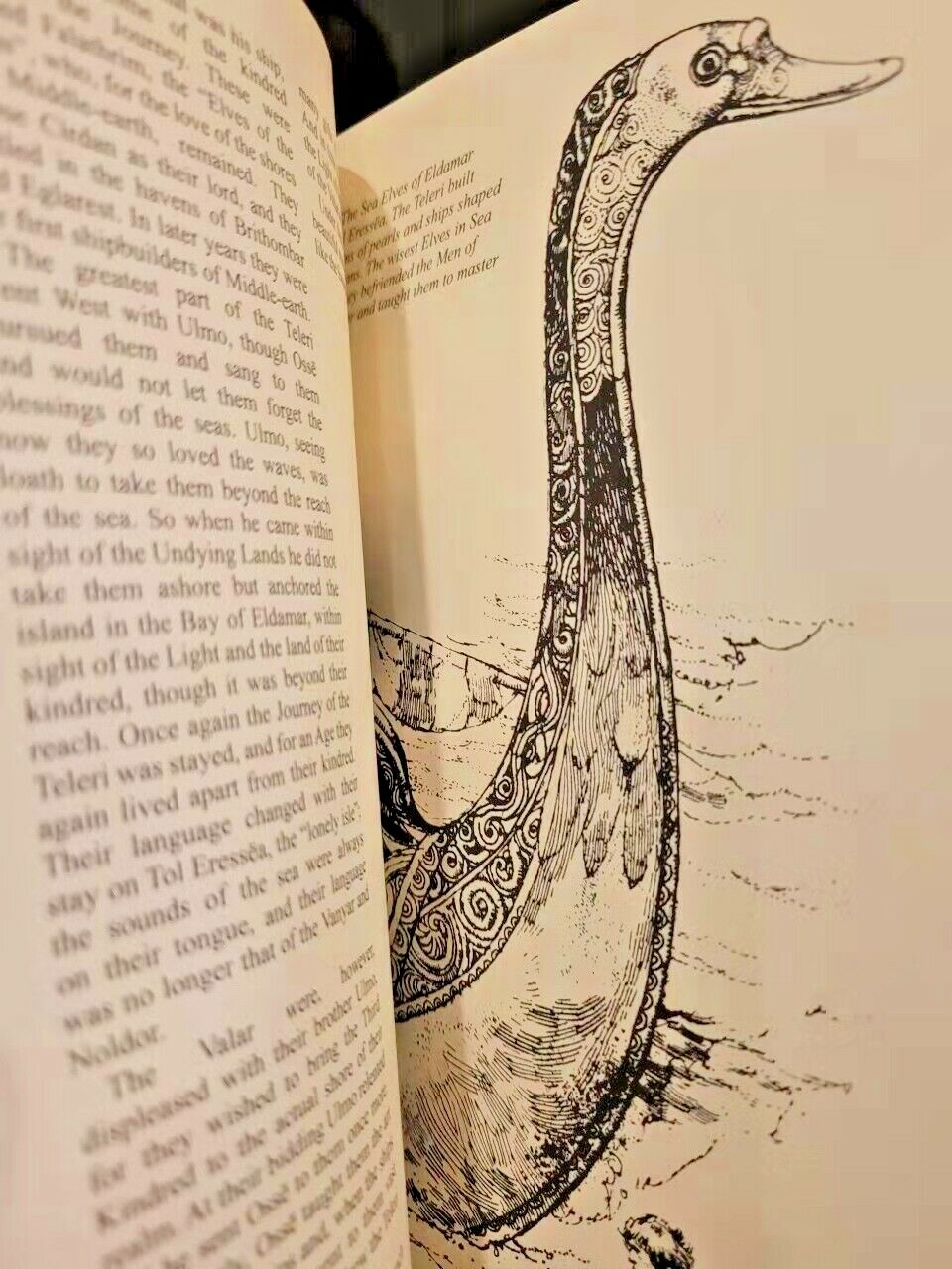A DICTIONARY OF TOLKIEN David Day Illustrated Guide Flexi Bound Faux Leather NEW