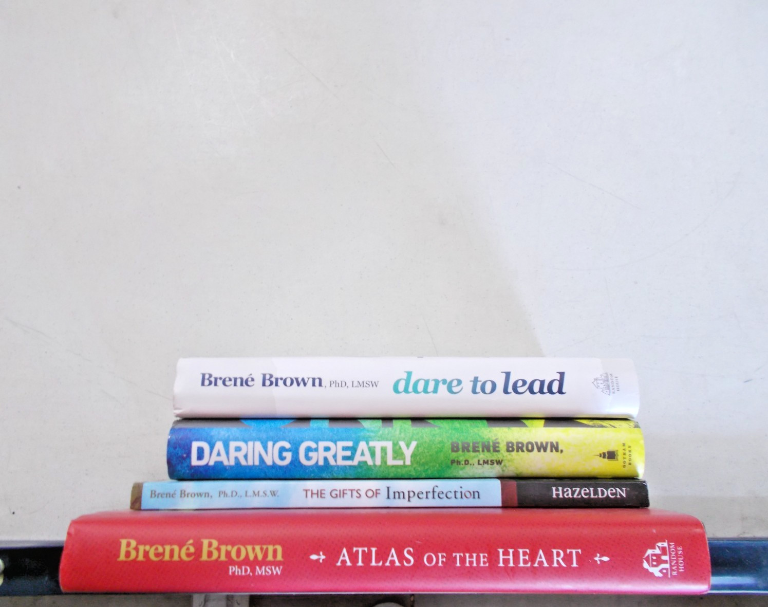 4 BRENE BROWN MIXED HC W/DJ TRADE PB DARE LEAD DARING GREATLY IMPERFECTION HEART