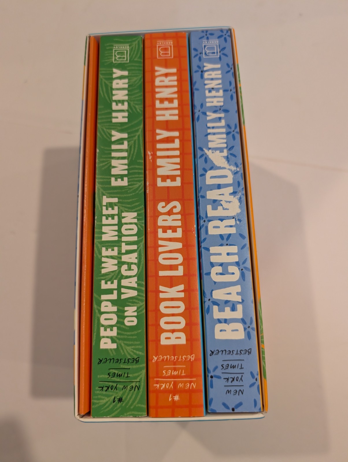 Emily Henry 3-Book Boxed Set: Beach Read, People We Meet on Vacation, and Bo…