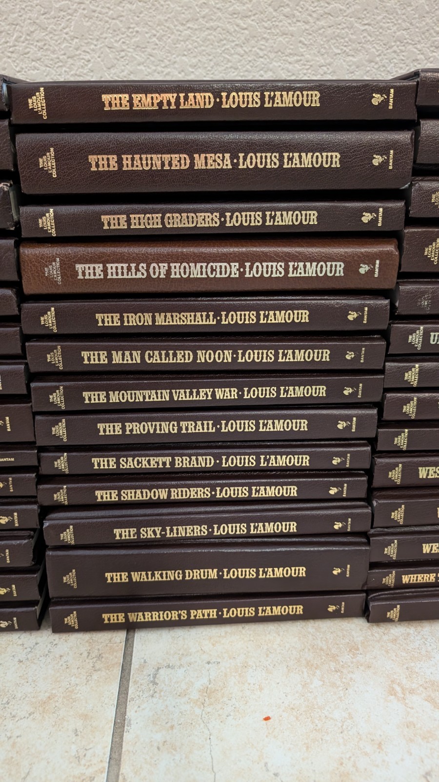 LOUIS L’AMOUR LEATHERETTE HC BOOKS SACKETT BANTAM WESTERN – Pick Your Title Menu