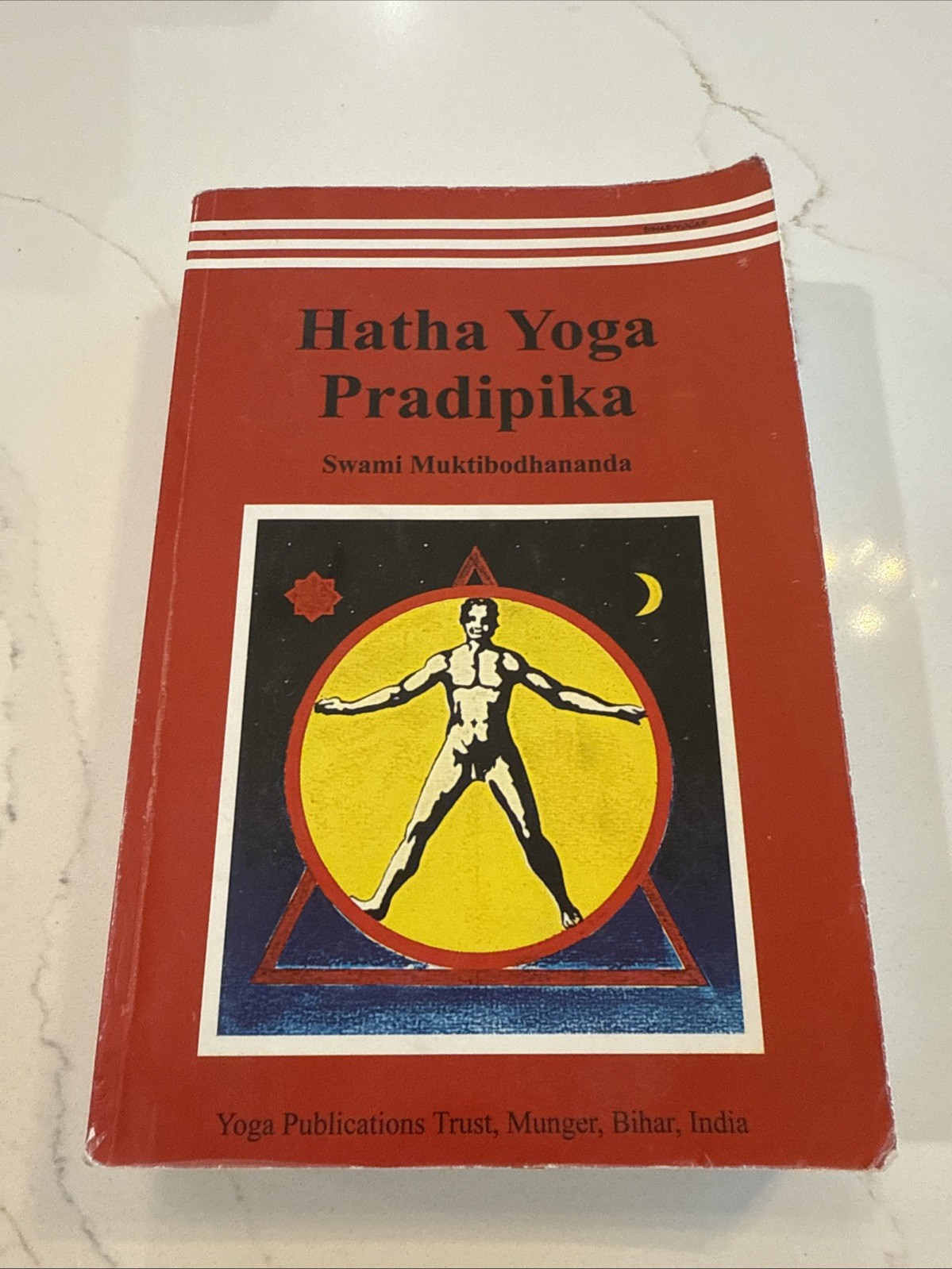 Hatha Yoga Pradipika by Swami Muktibodhananda – Yoga Meditation, Asanas, Pranaya