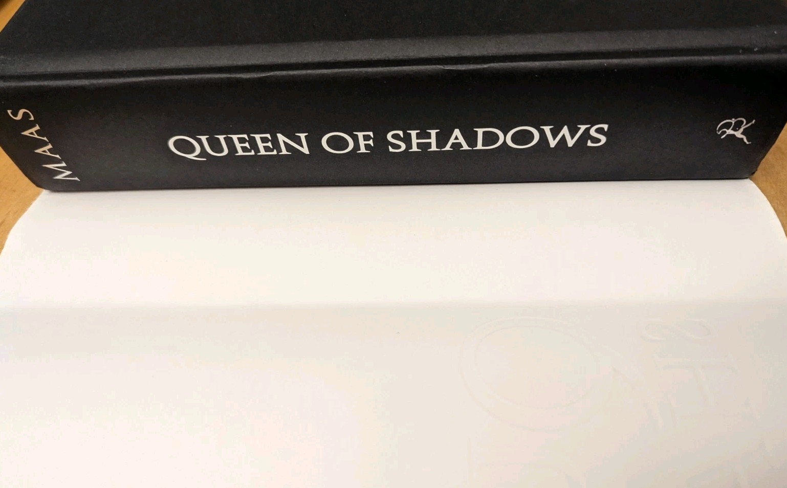 Queen of Shadows by Sarah J. Maas (2015, Hardcover)