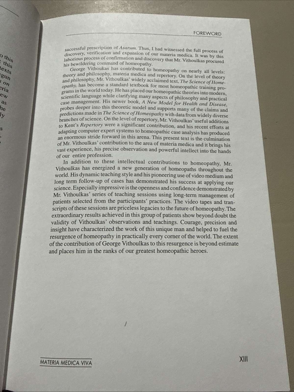 Materia Medica Viva George Vithoulkas 1992 Vol 1 Classical Homeopathy Signed HB