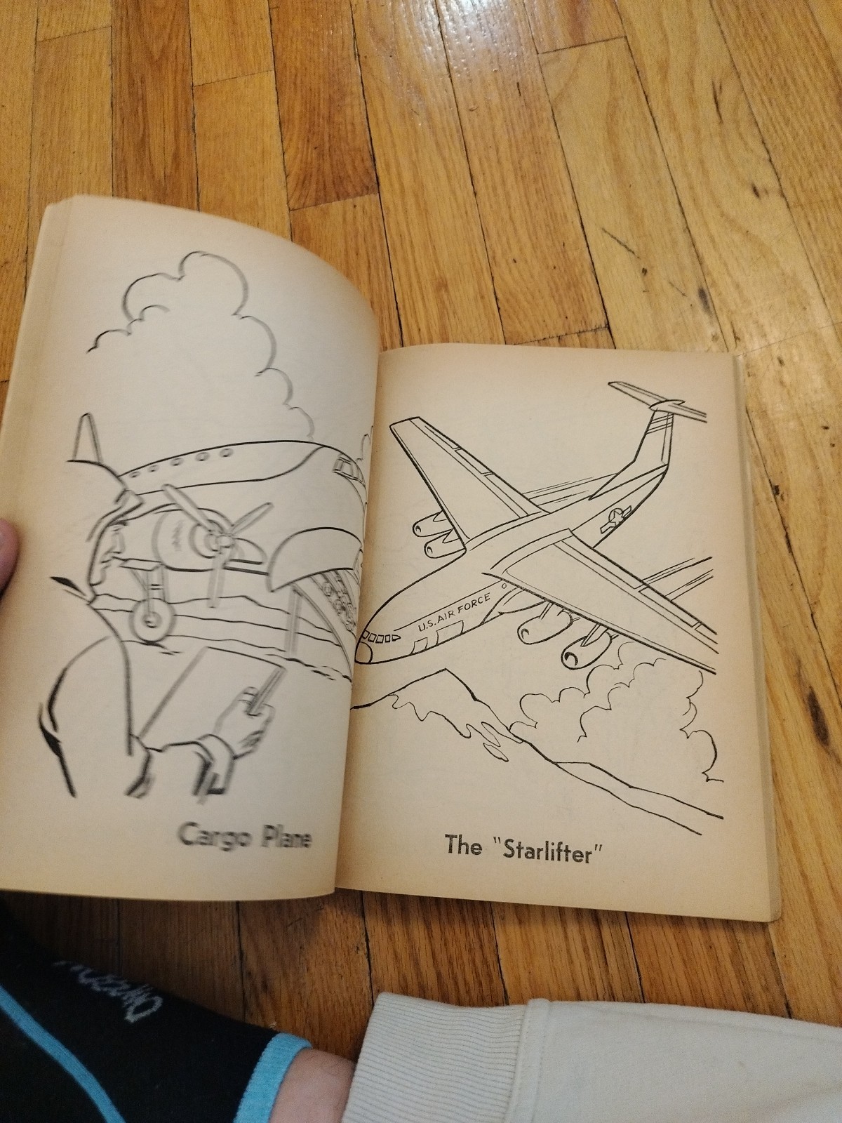 WHITMAN BATTLE ACTION COLORING BOOK, FEW PAGES COLORED 1118