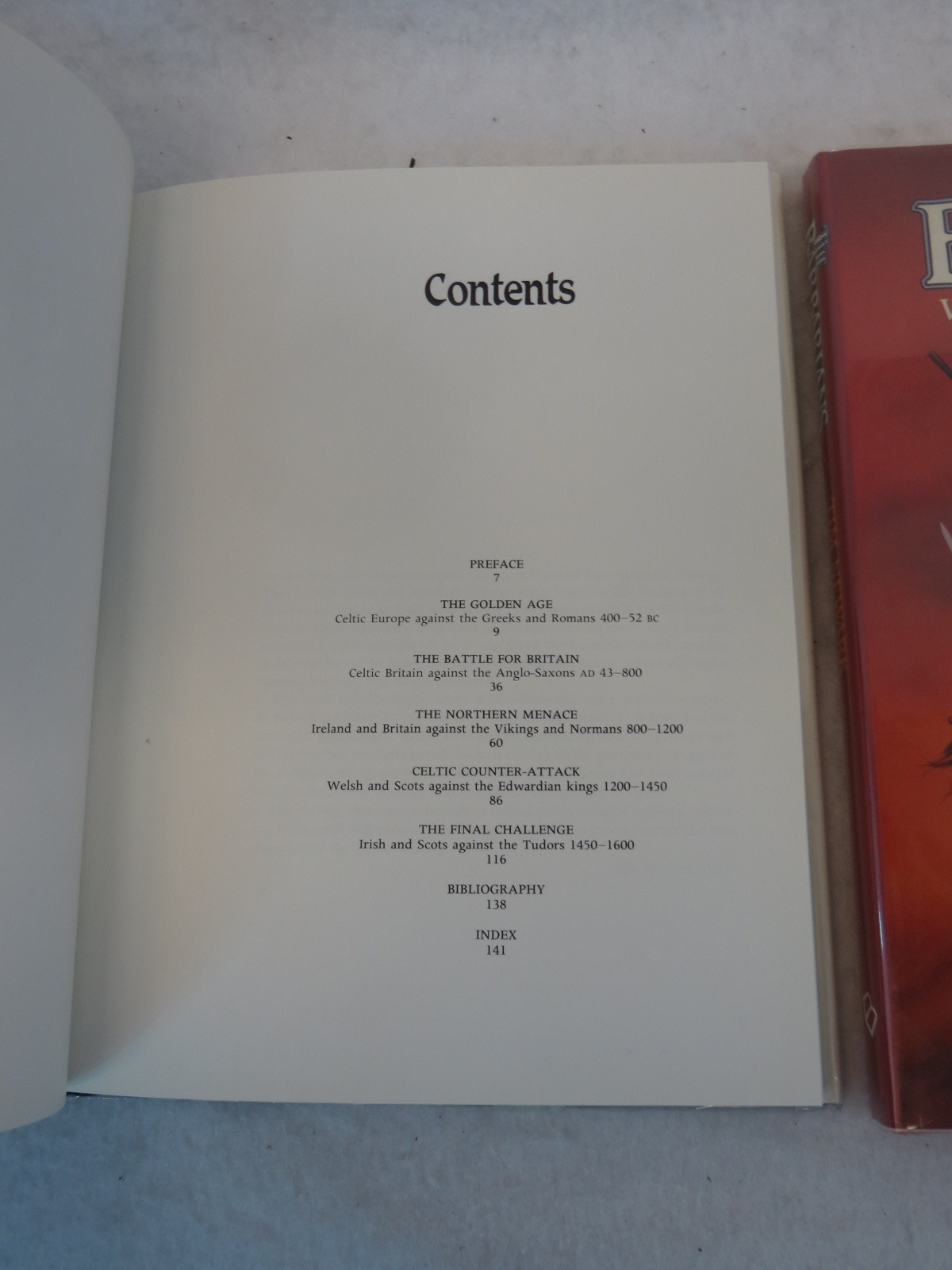 Tim Newark CELTIC WARRIORS & THE BARBARIANS Blandford Press 1986 HC/DJ