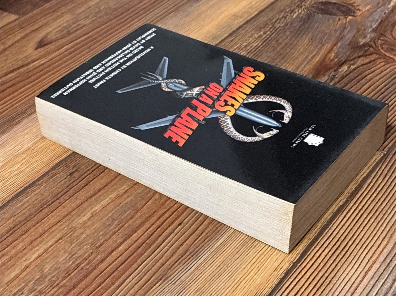 Snakes on a Plane | Christa Faust | New Line Cinema | Paperback Novel